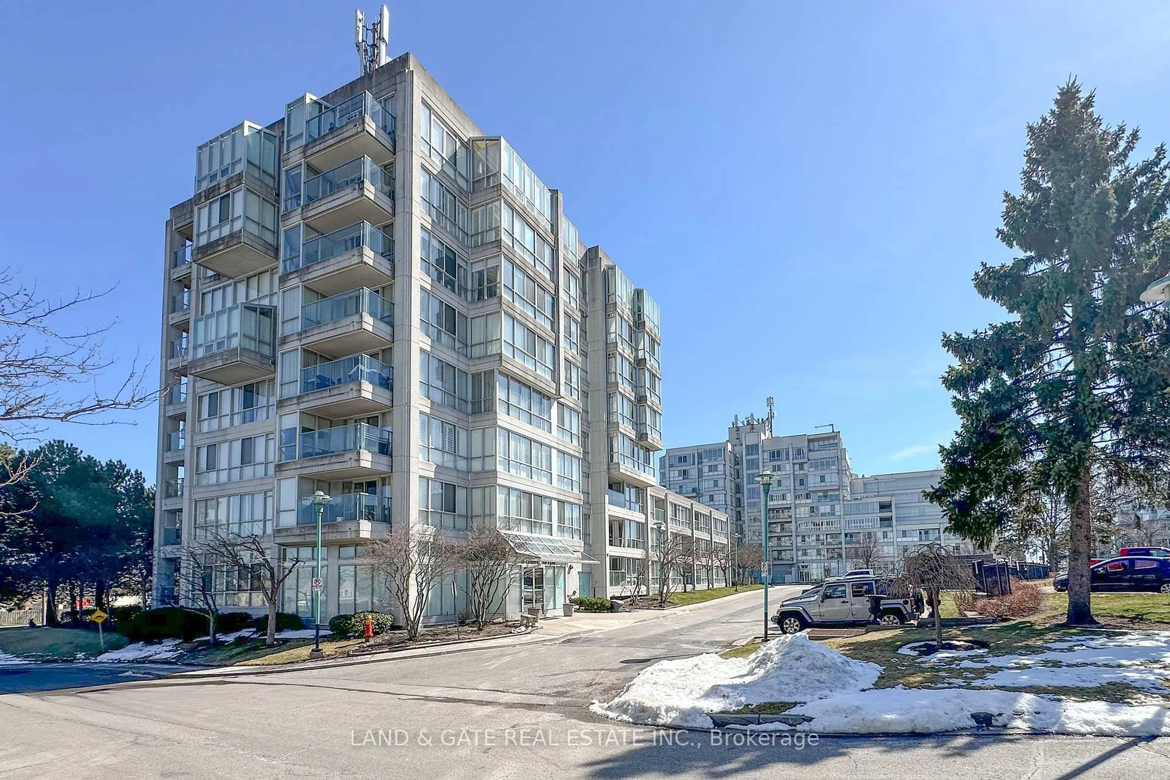 Unknown for 25 Cumberland Lane #112, Ajax Ontario L1S 7K1