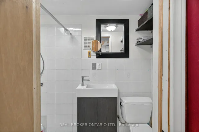 Additional property image - 143 Parkmount Rd Rd