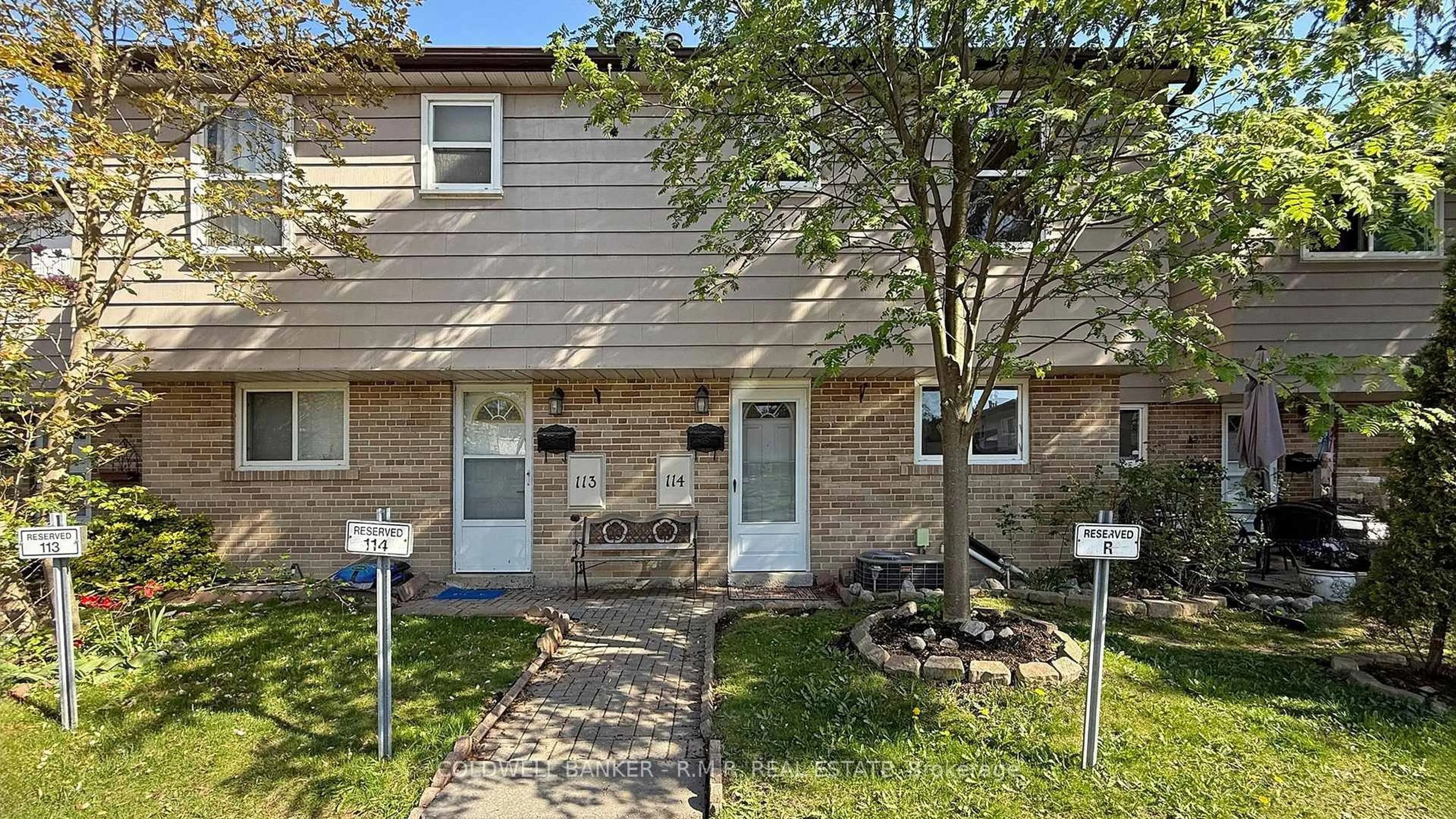 Unknown for 925 Bayly St #114, Pickering Ontario L1W 1L4
