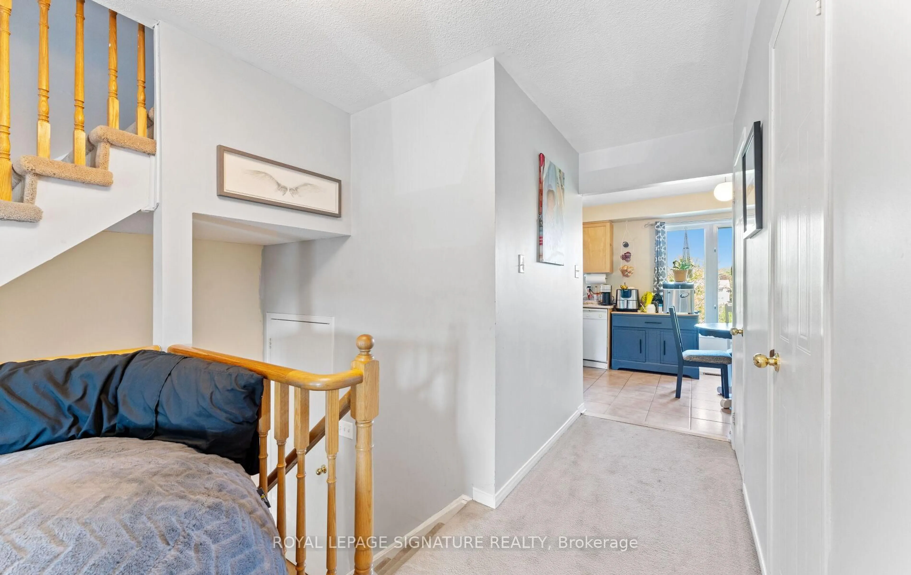 Indoor entryway for 7 Pennefather Lane, Ajax Ontario L1T 4H2