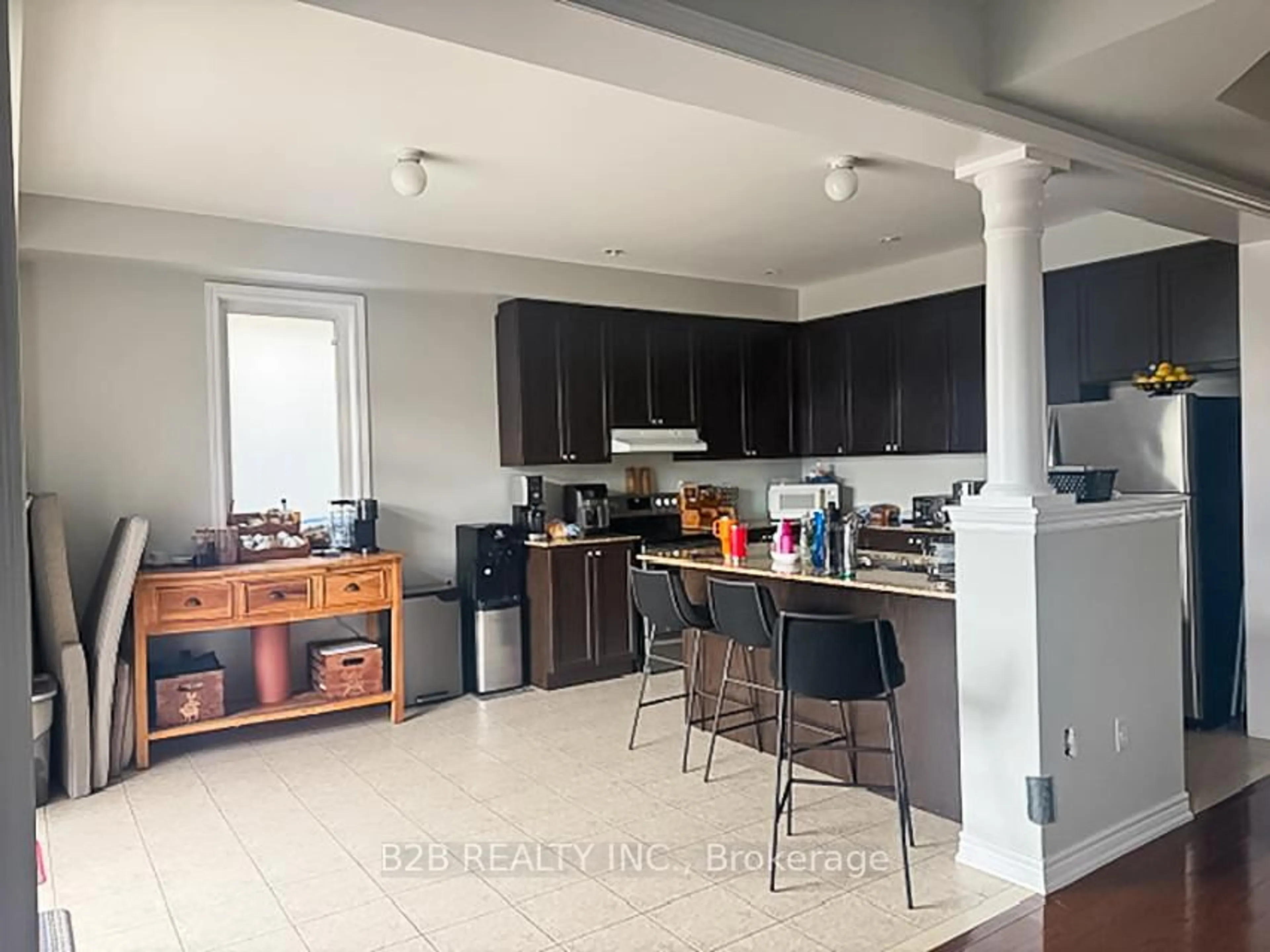 Open concept kitchen, unknown for 11 Woolacott Lane, Clarington Ontario L1C 0J4