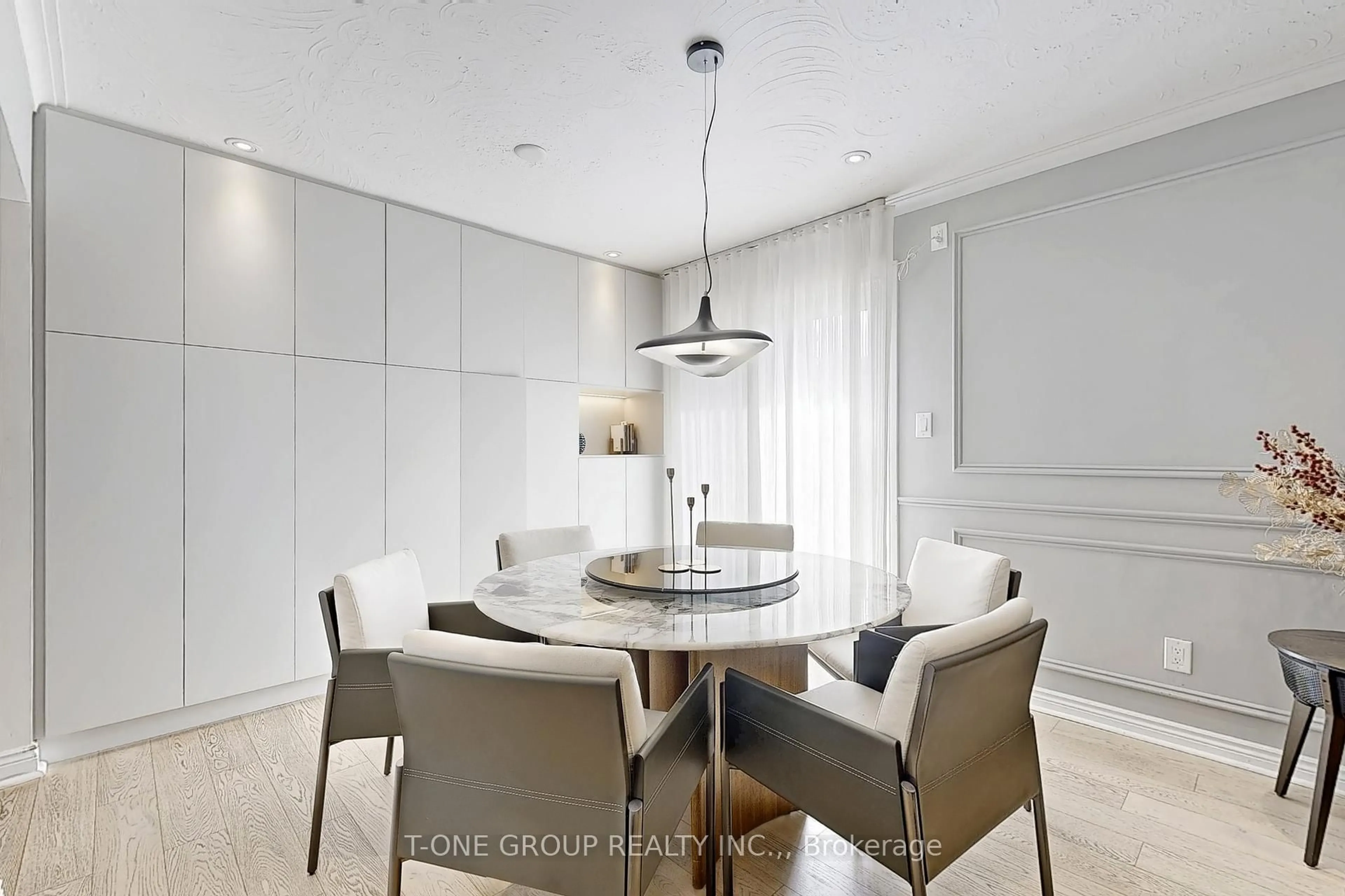 Dining room, ceramic/tile floor for 1 Ferncrest Gate, Toronto Ontario M1W 1C1
