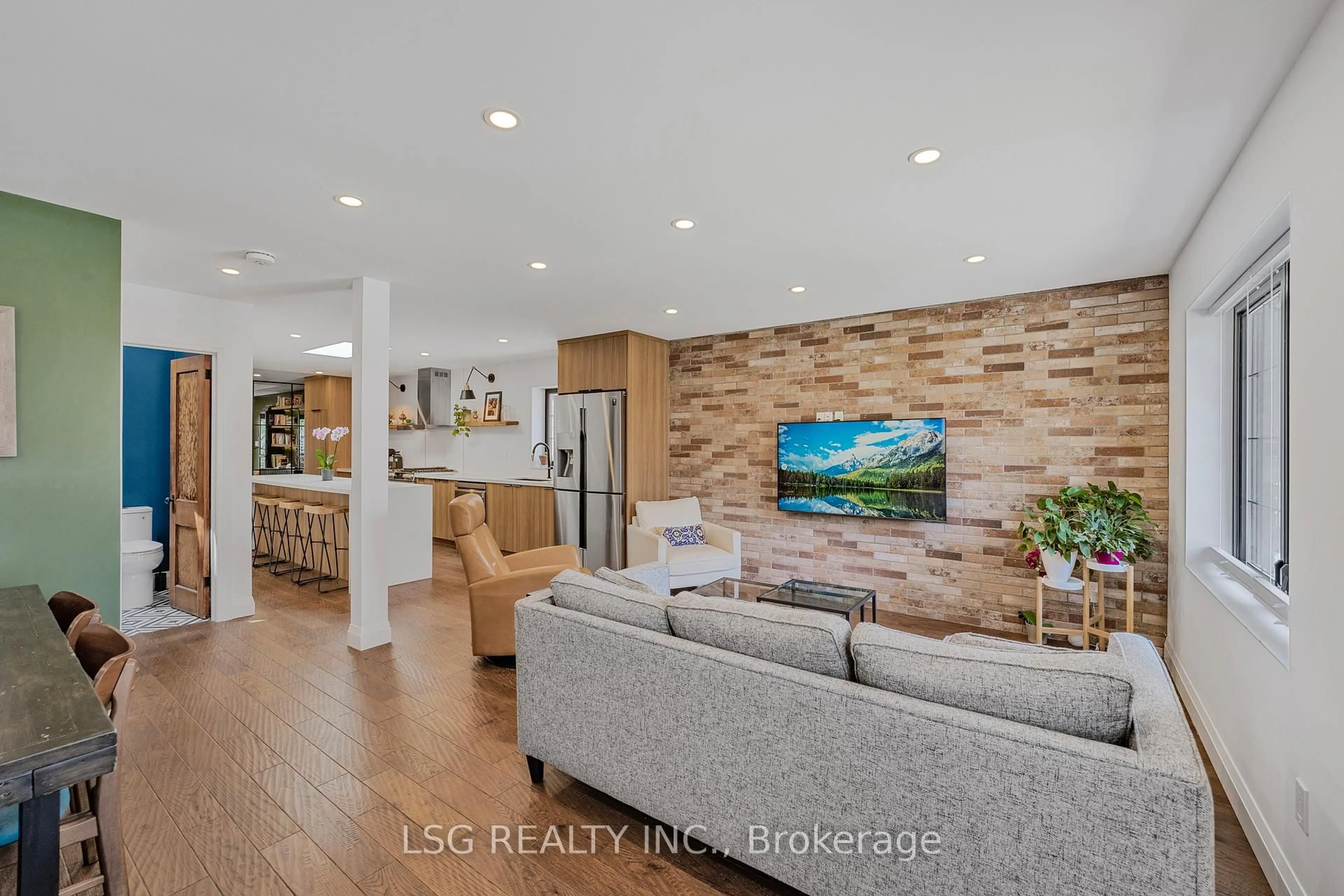 Unknown for 202 Linsmore Cres, Toronto Ontario M4J 4L4