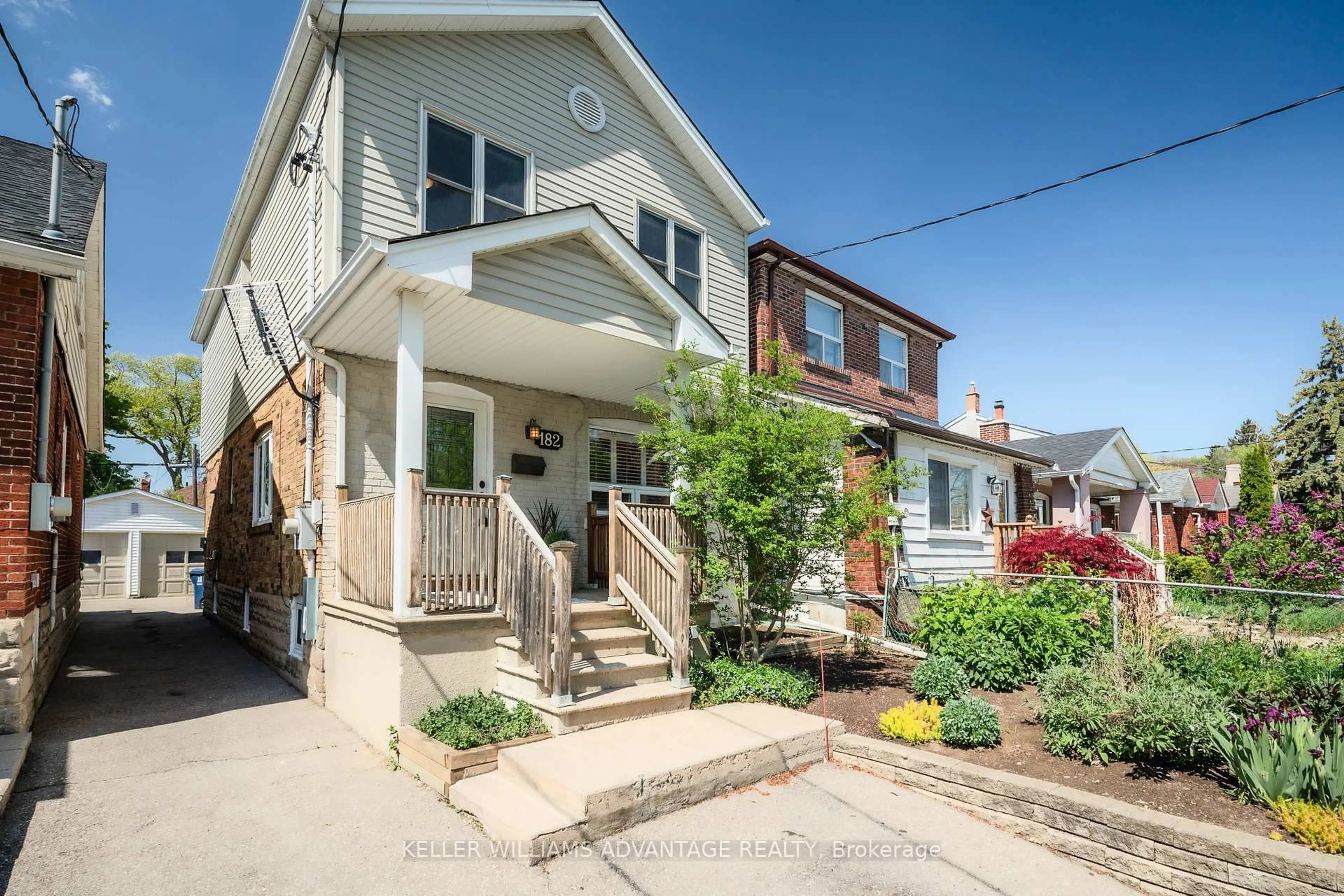 Unknown for 182 Sammon Ave, Toronto Ontario M4J 1Z2