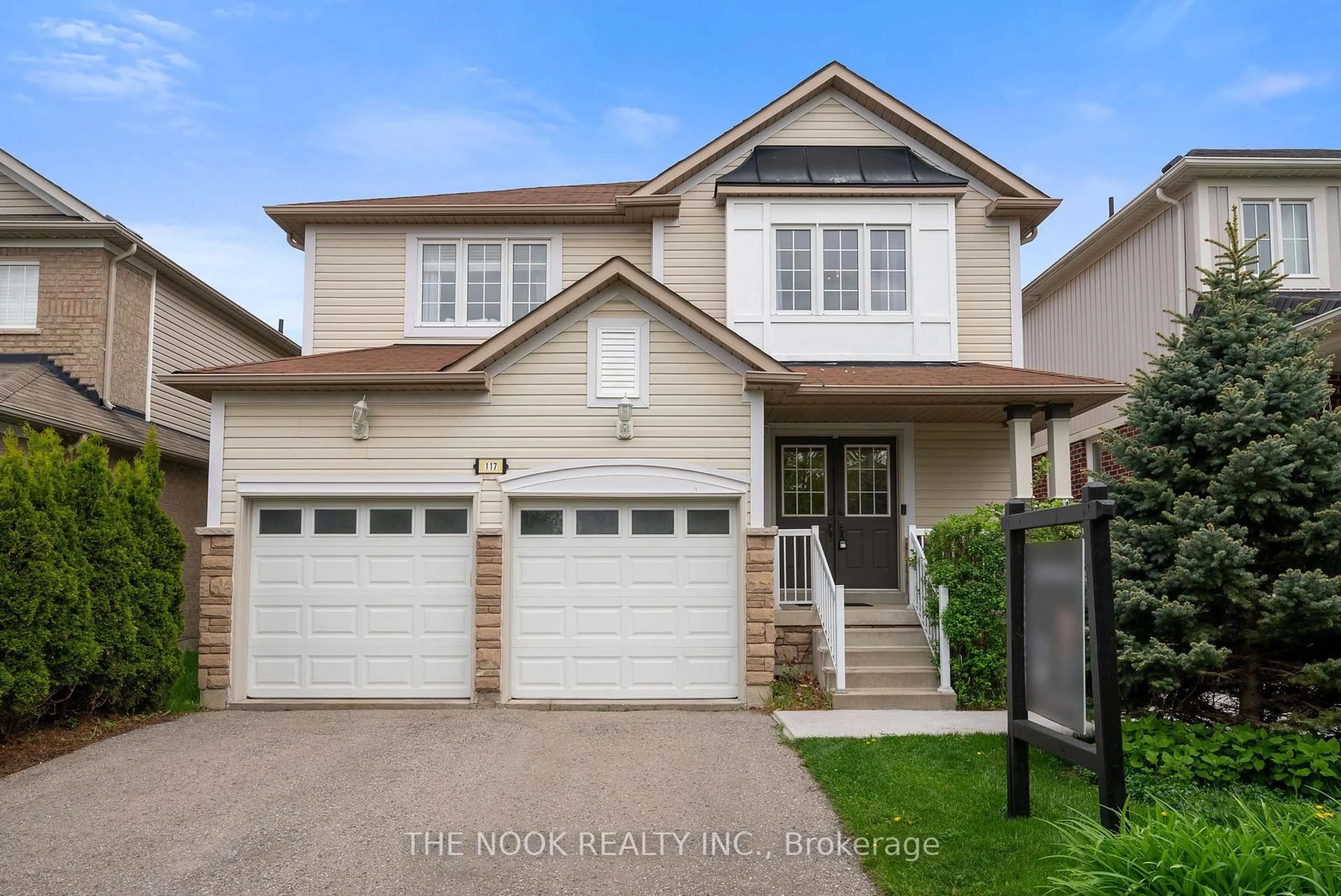 Home with vinyl exterior material, street for 117 Dadson Dr, Clarington Ontario L1C 5J1