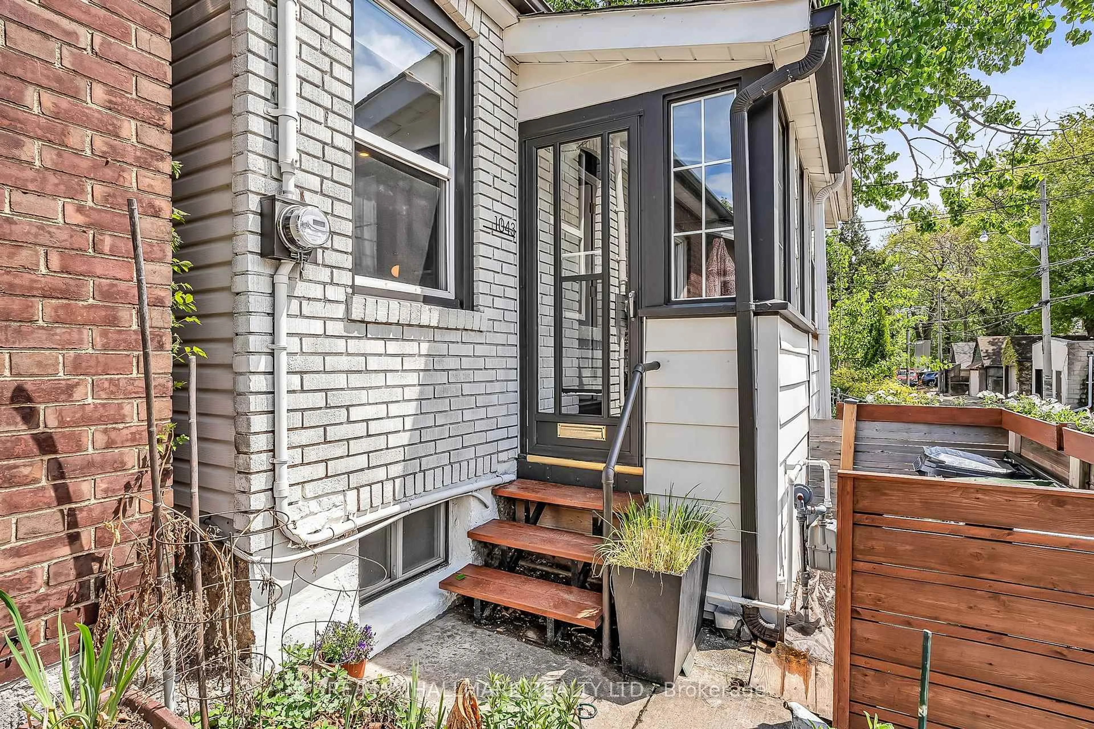 Unknown for 1043 Craven Rd, Toronto Ontario M4J 4V7