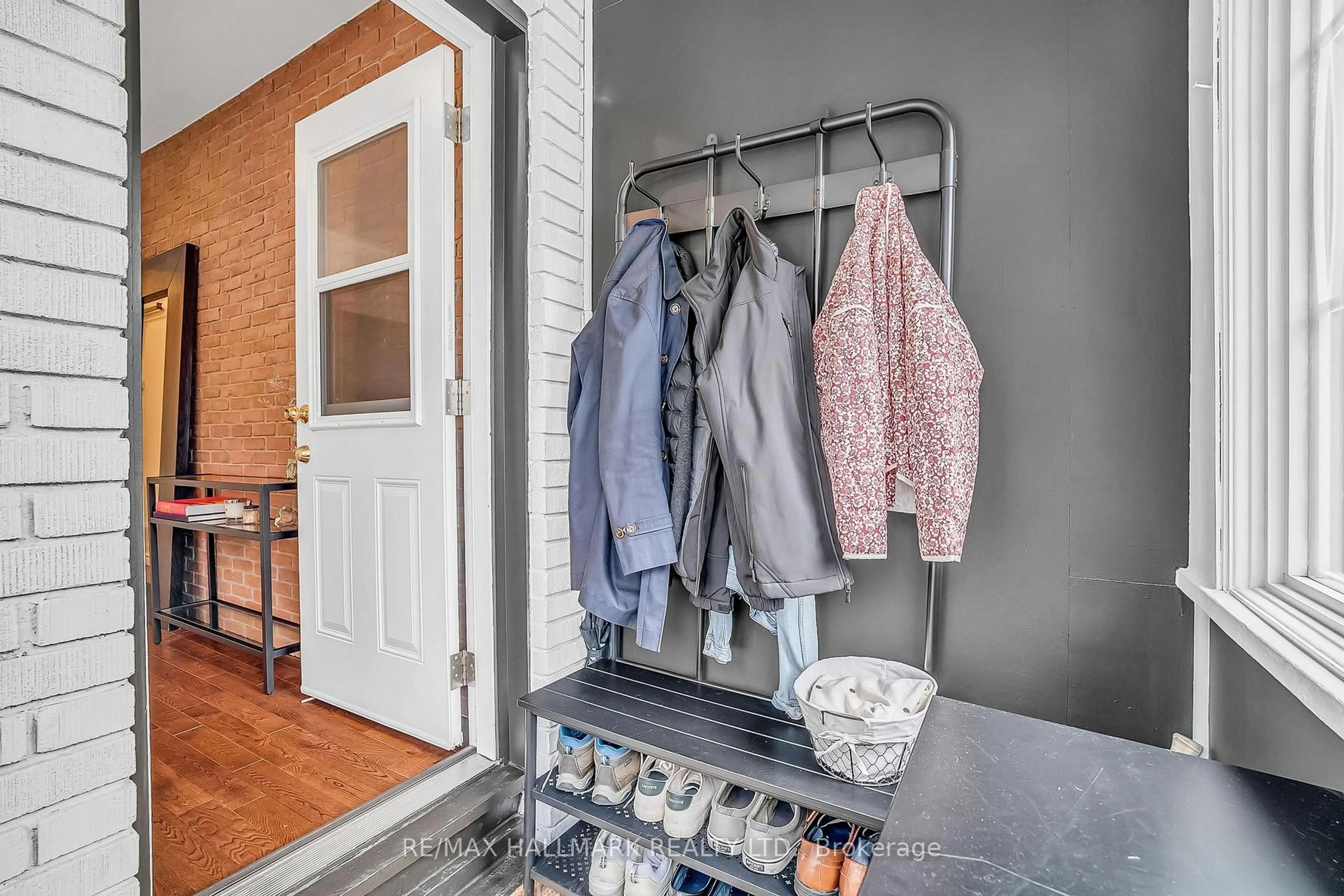 Indoor entryway for 1043 Craven Rd, Toronto Ontario M4J 4V7