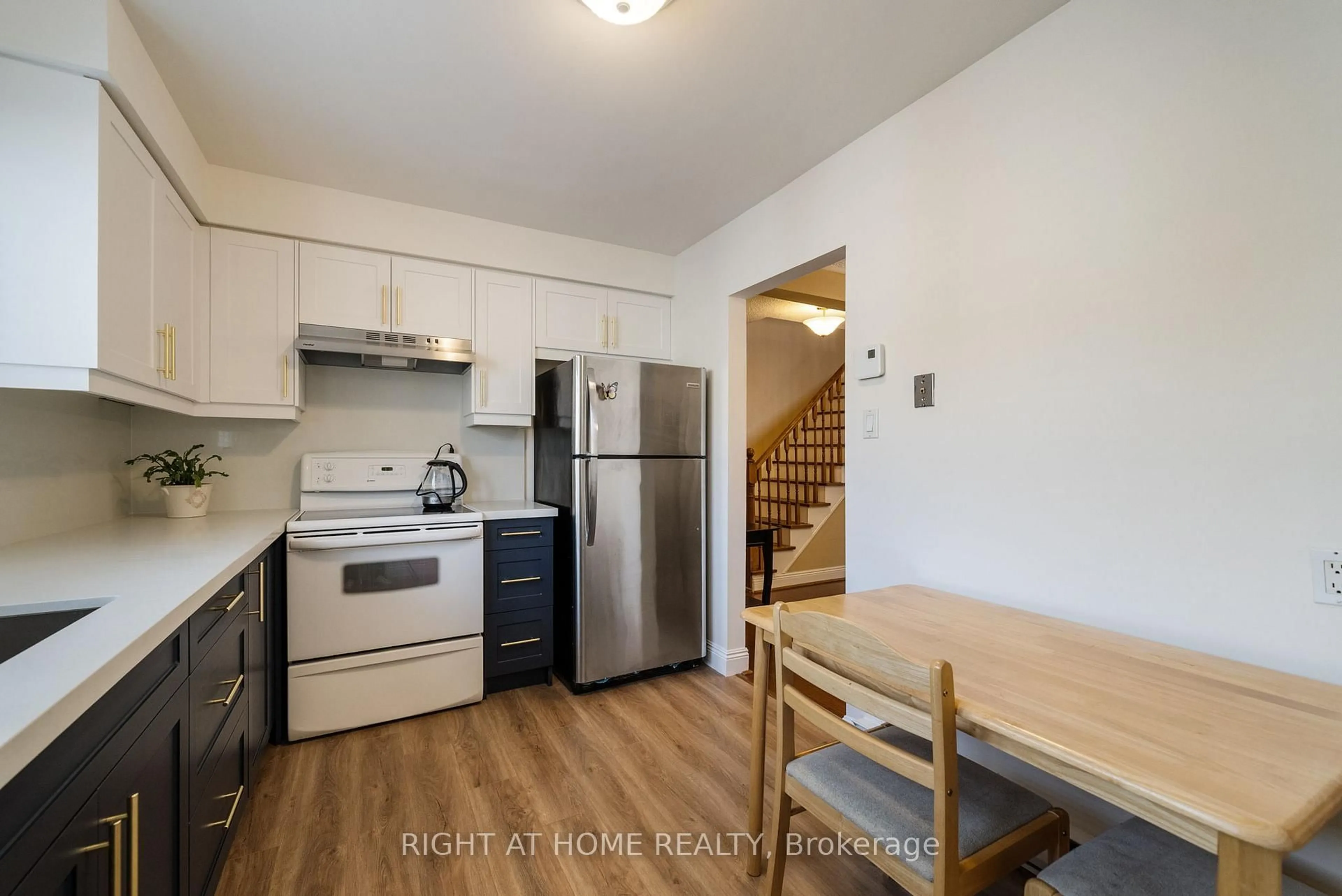Standard kitchen, unknown for 121 Centennial Rd #81, Toronto Ontario M1C 1Z7