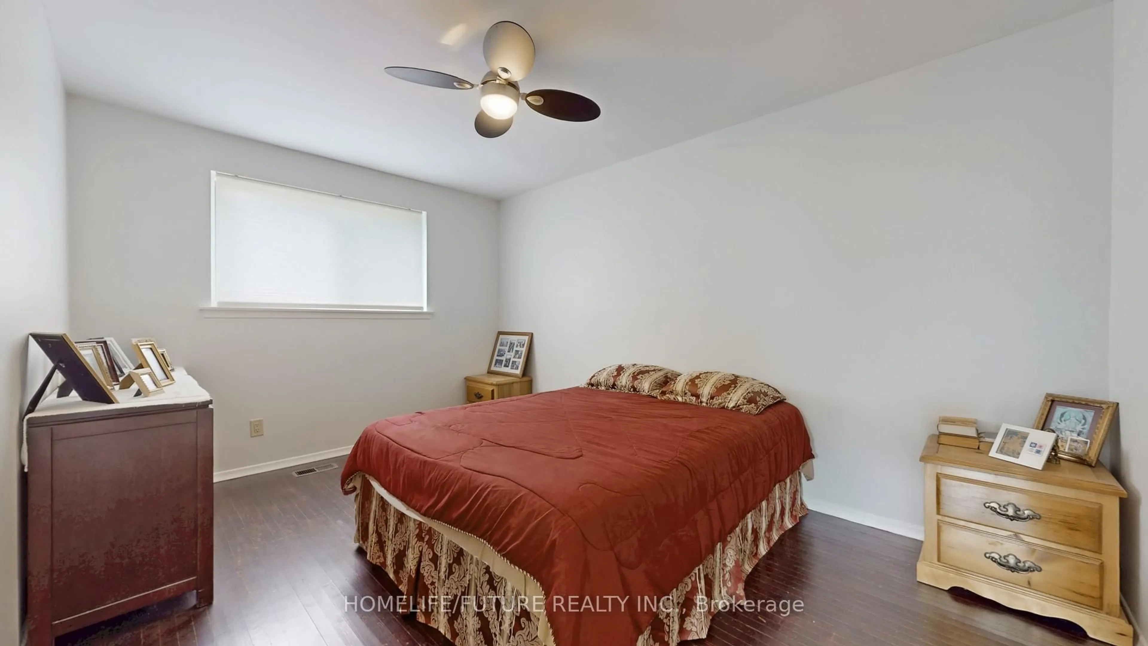 A pic of a room for 96 Invergordon Ave, Toronto Ontario M1S 2Z2
