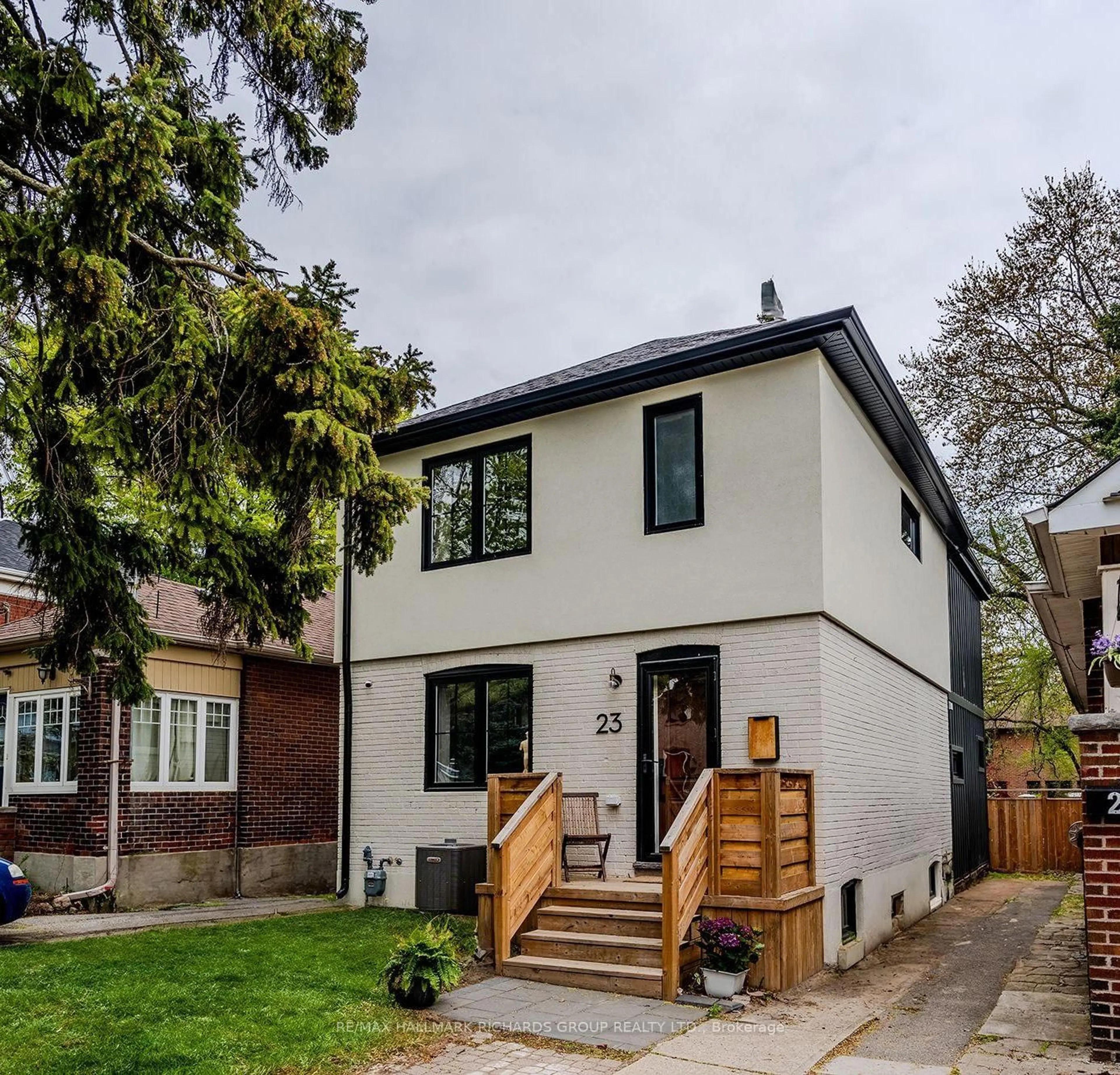 Home with brick exterior material, street for 23 Valhalla Blvd, Toronto Ontario M1N 3B1