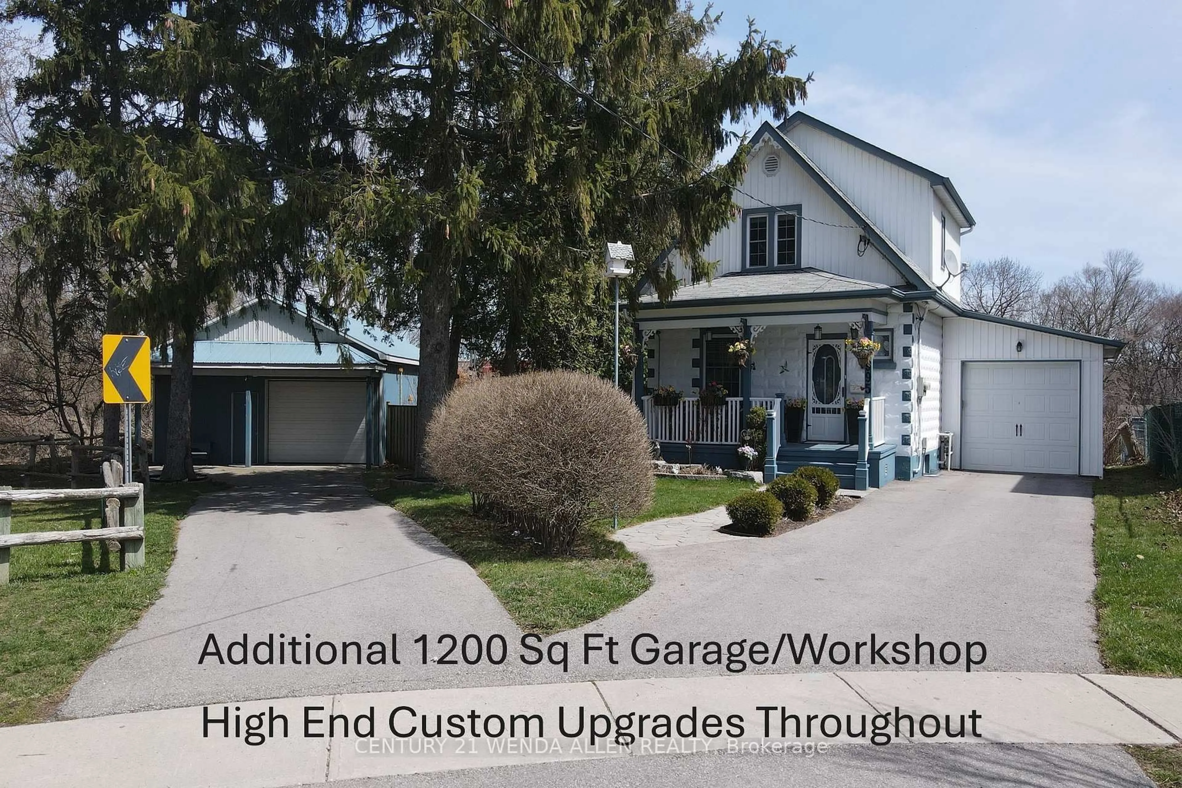 Indoor garage for 995 Cedar St, Oshawa Ontario L1J 3R5