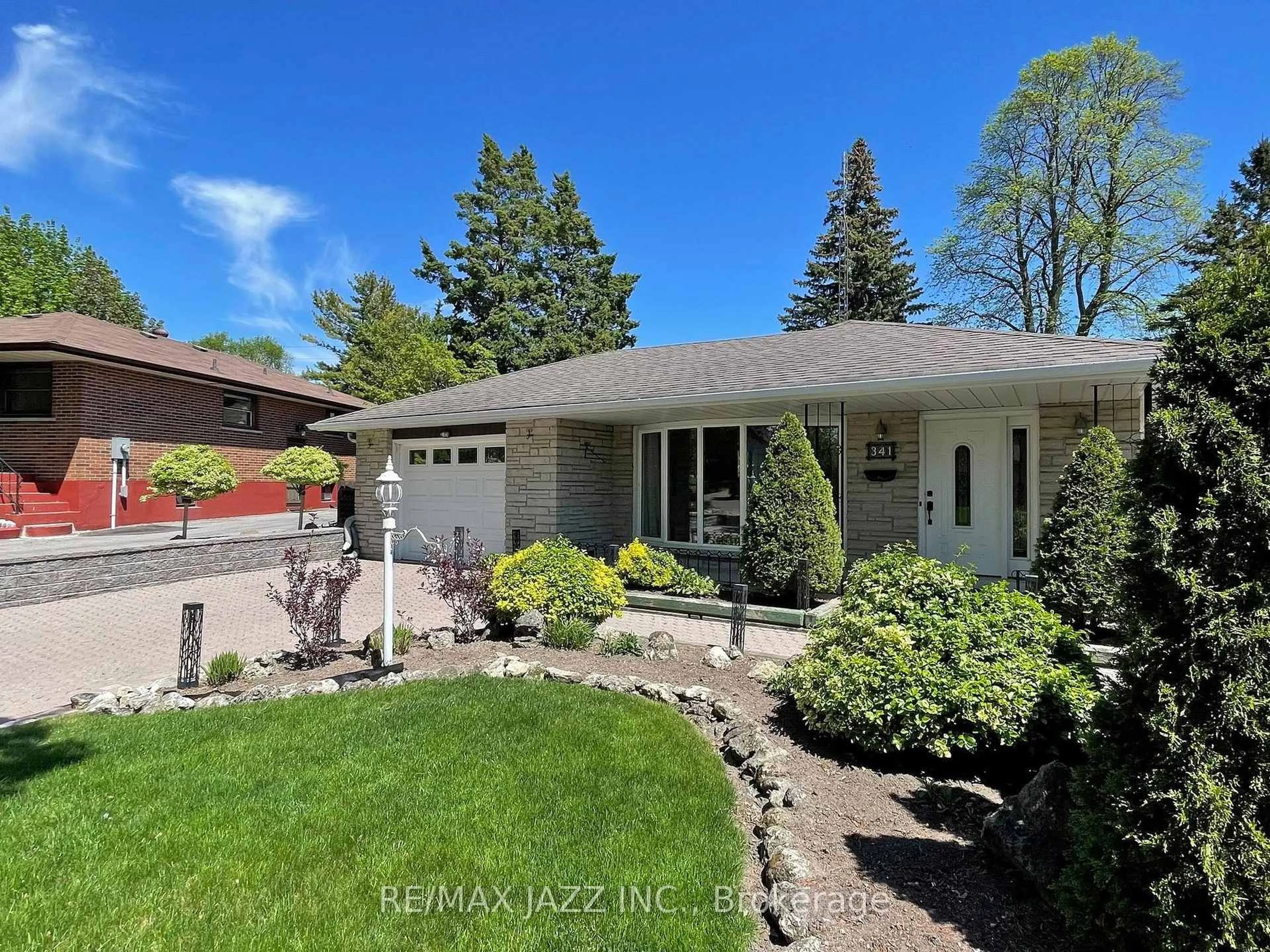 Unknown for 341 Elizabeth St, Oshawa Ontario L1J 5S7