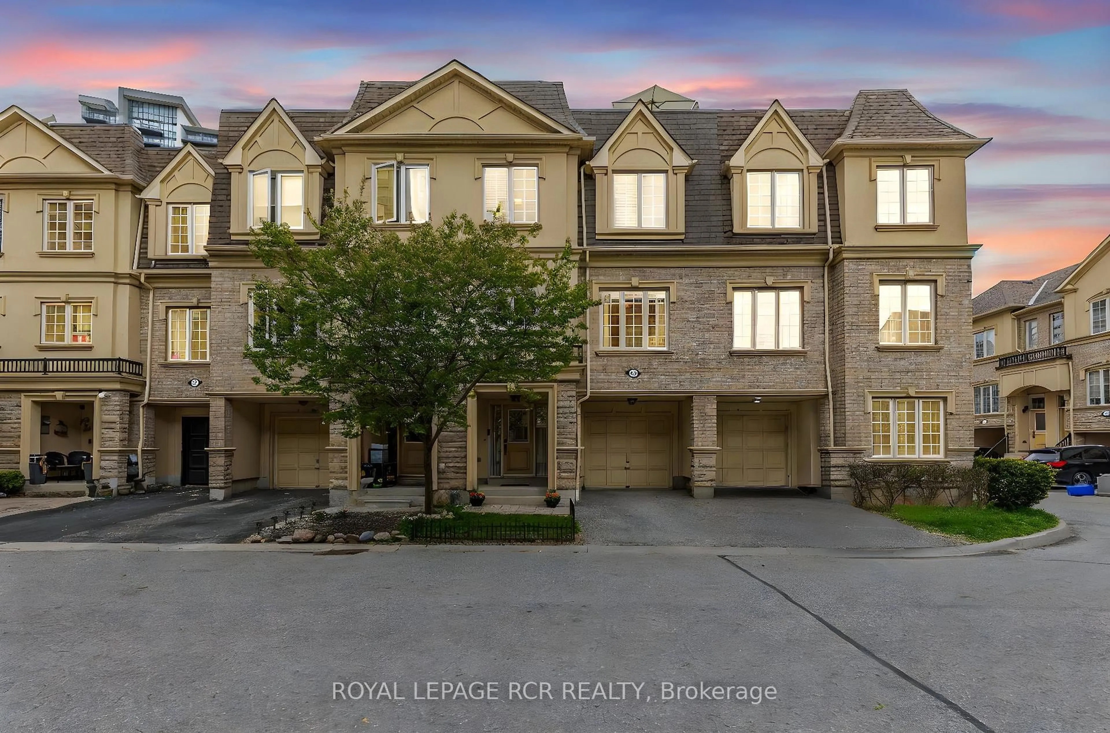A pic from outside/outdoor area/front of a property/back of a property/a pic from drone, street for 1250 St. Martins Dr #95, Pickering Ontario L1W 0A2