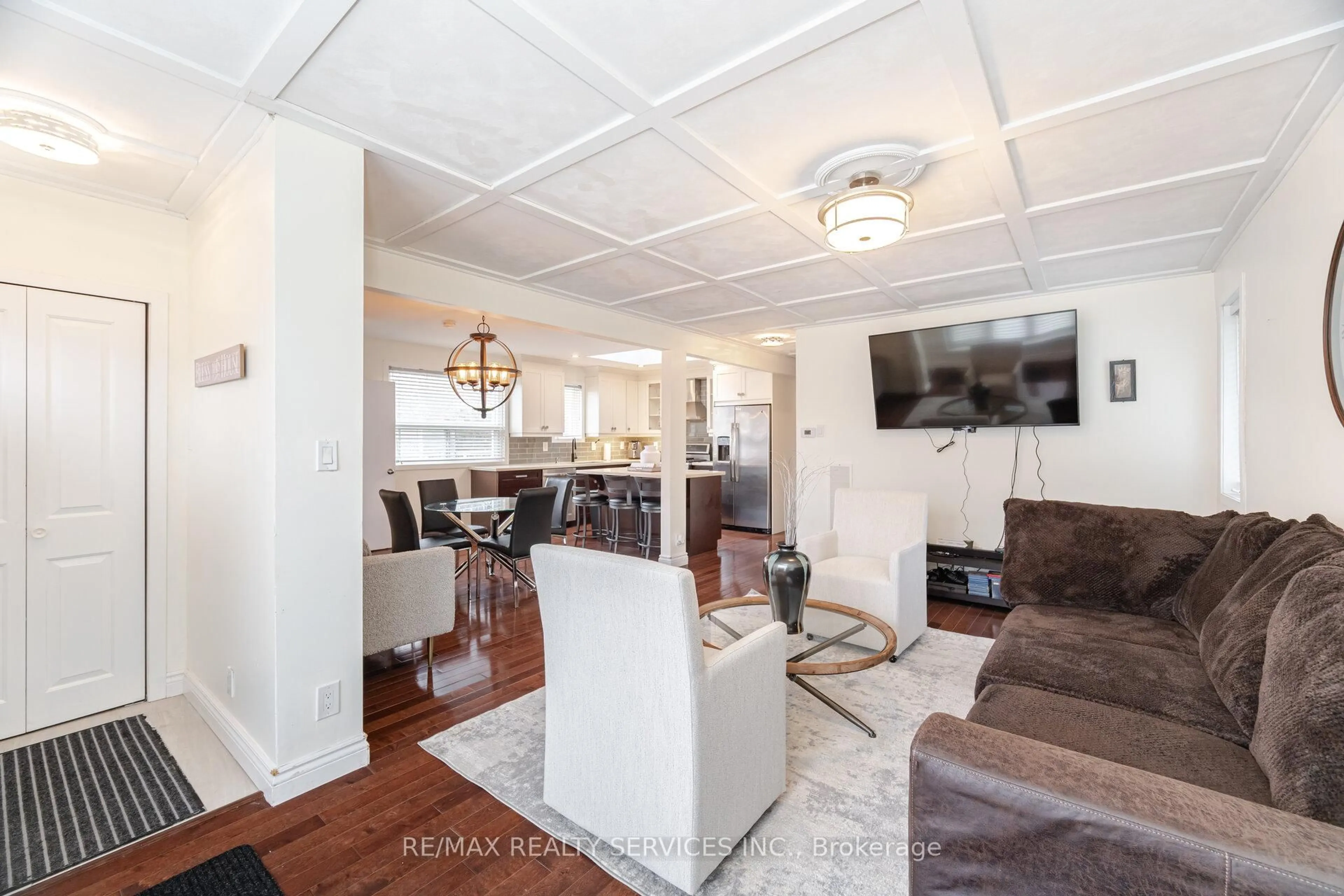 Living room with furniture, unknown for 204 Craydon Rd, Whitby Ontario L1N 2B6