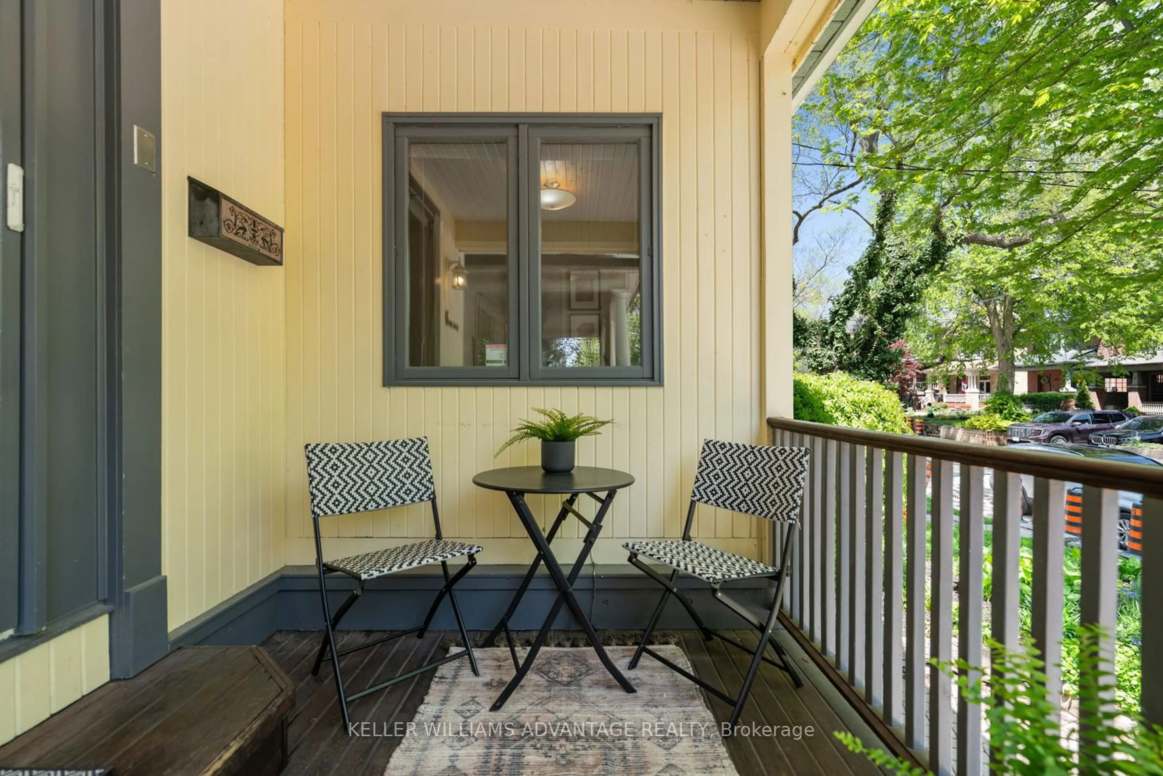 Patio, street for 36 Elmer Ave, Toronto Ontario M4L 3R7