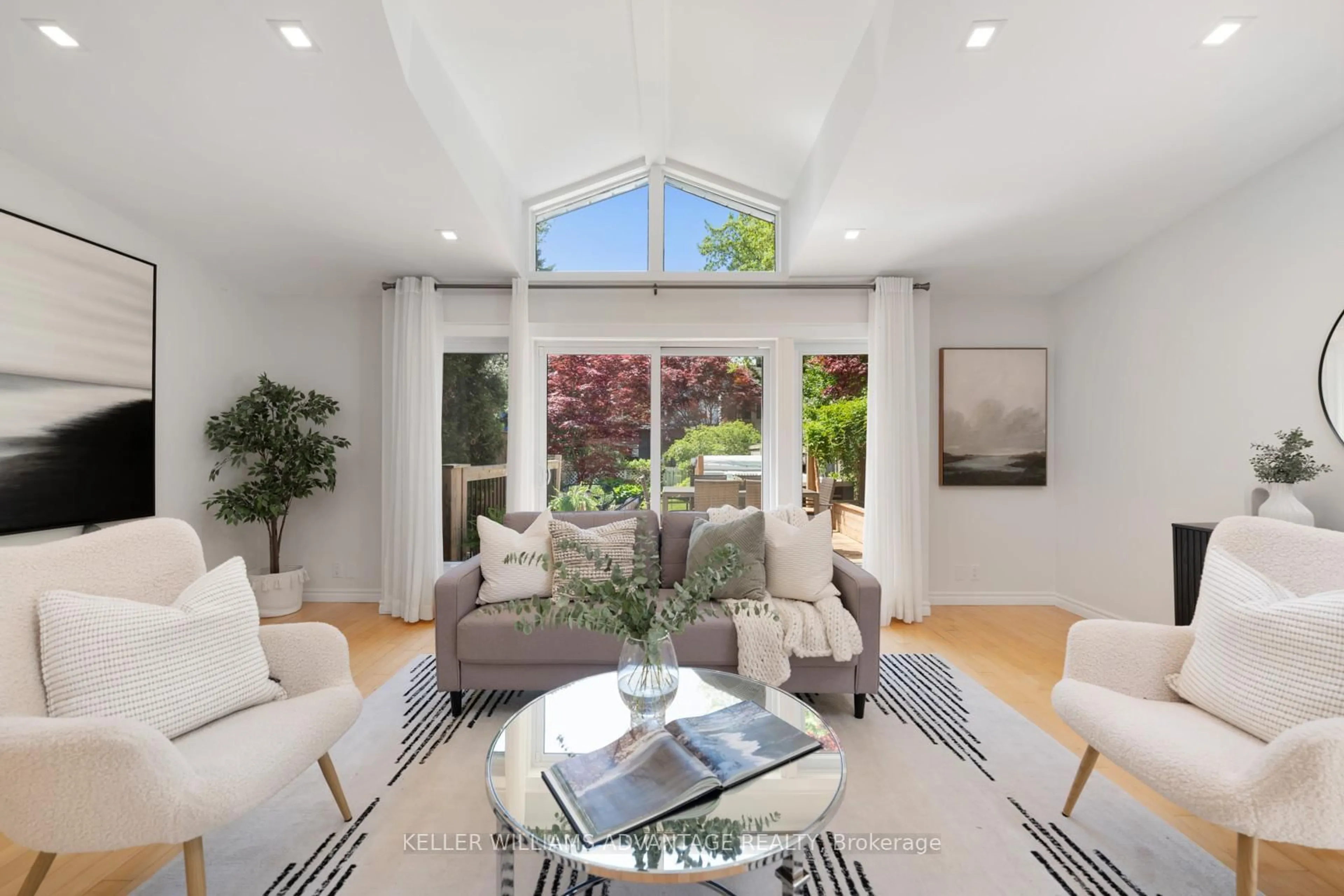 Living room with furniture, unknown for 36 Elmer Ave, Toronto Ontario M4L 3R7