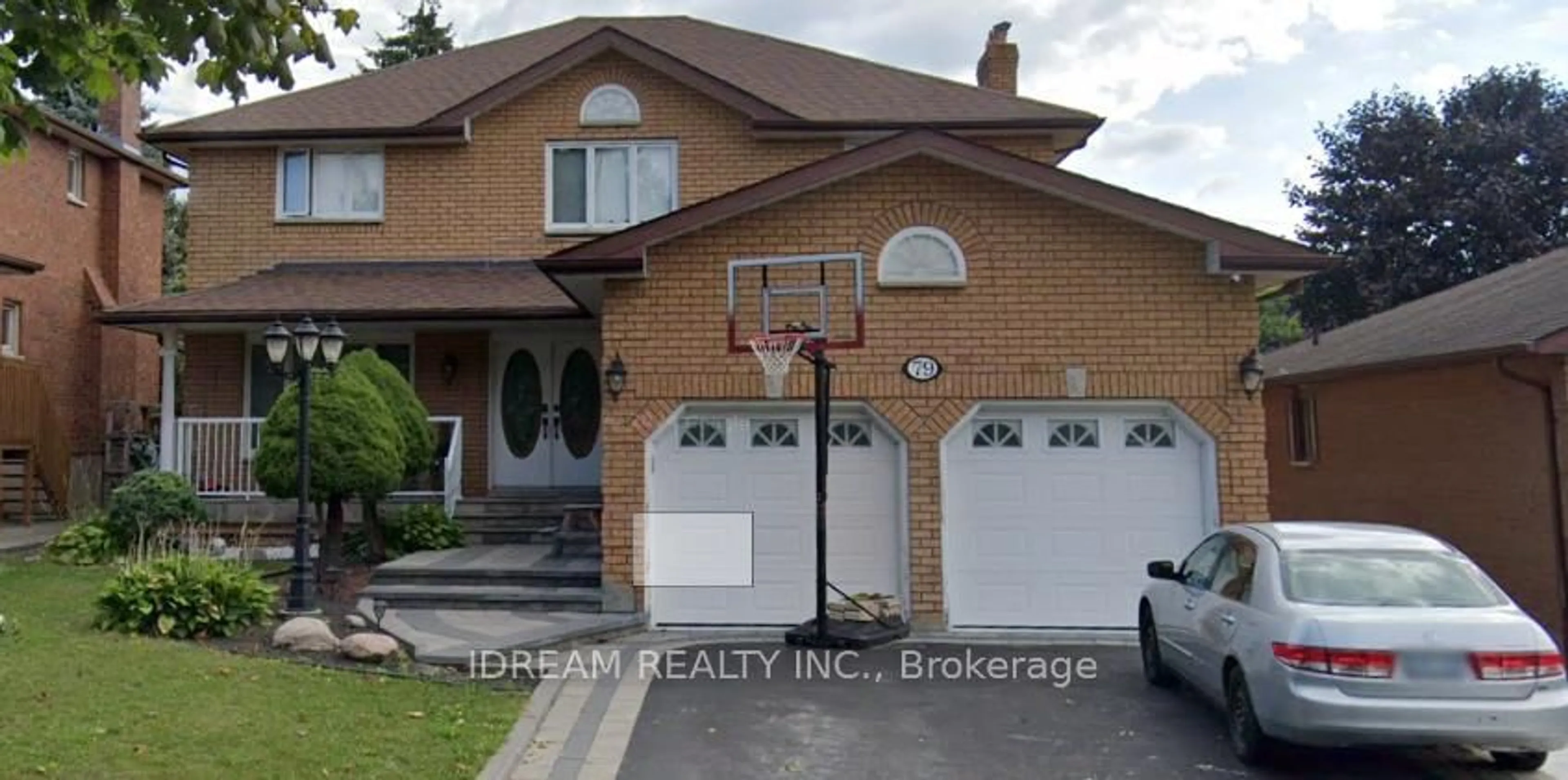 Home with brick exterior material, street for 79 Elizabeth St, Oshawa Ontario L1J 8H3