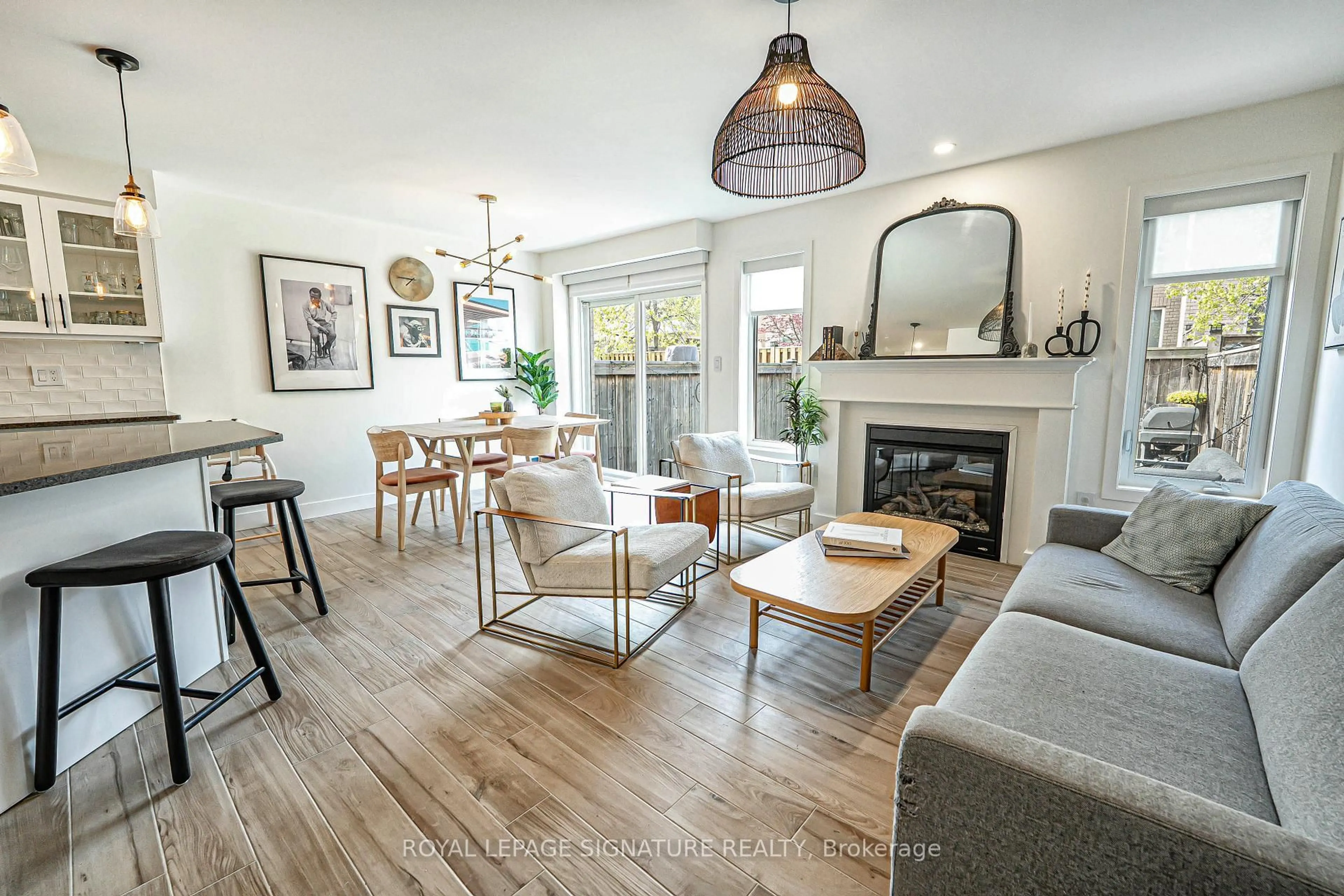 Living room with furniture, wood/laminate floor for 81 Portwine Dr, Toronto Ontario M1C 4A7