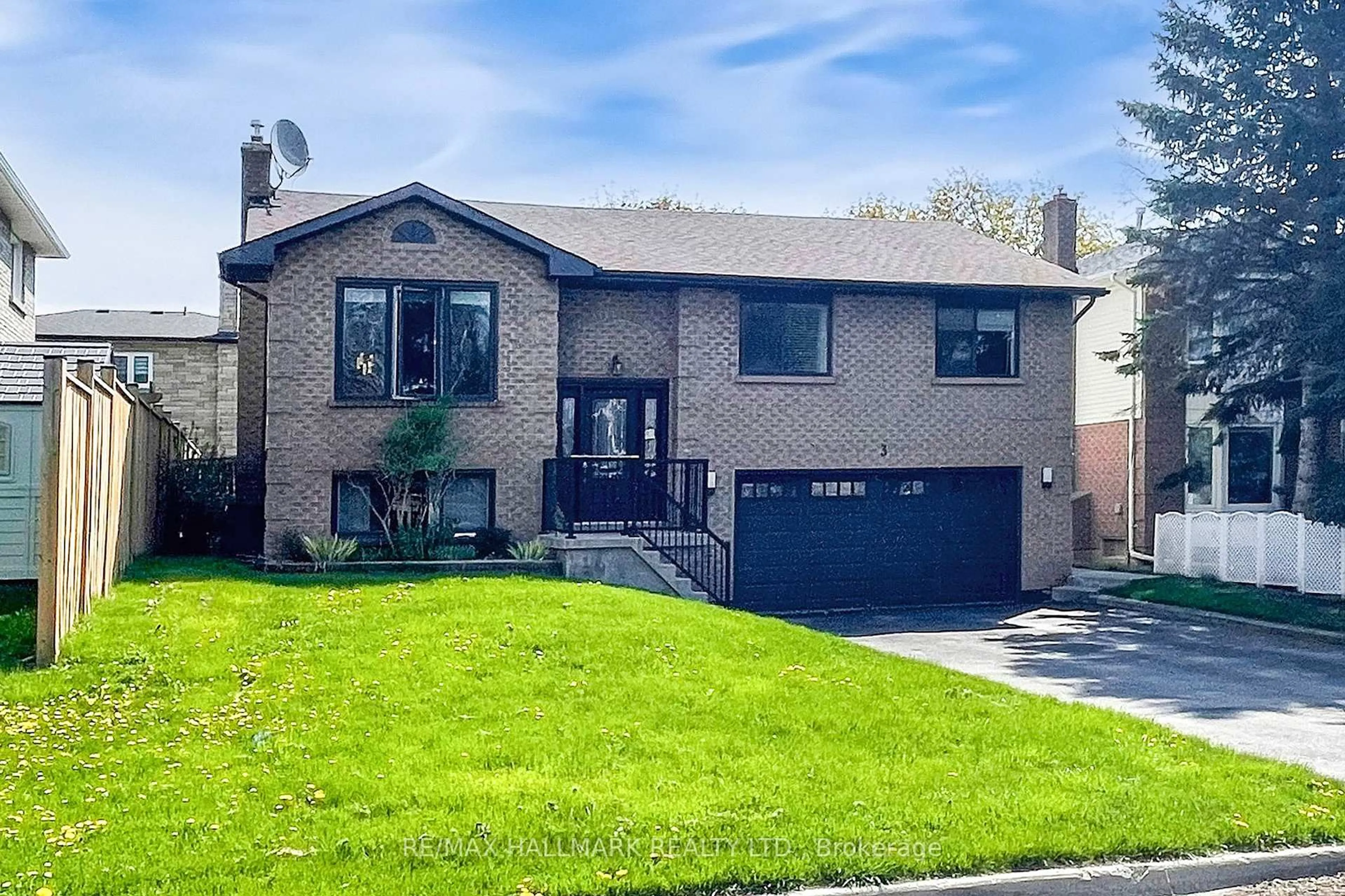Home with brick exterior material, street for 3 Cherry Blossom Cres, Clarington Ontario L1E 1H1