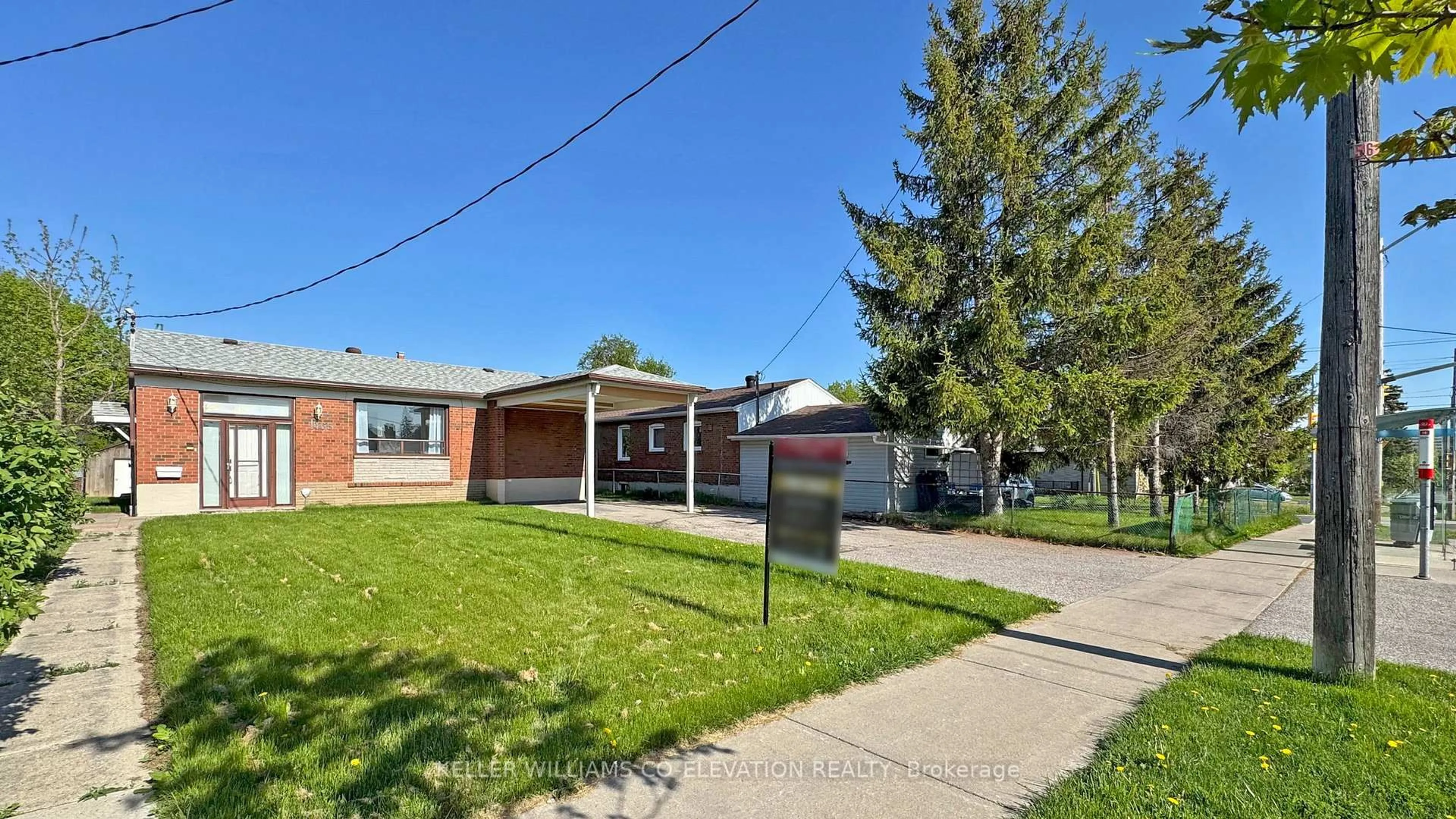 A pic from outside/outdoor area/front of a property/back of a property/a pic from drone, street for 1465 Danforth Rd, Toronto Ontario M1J 1H4
