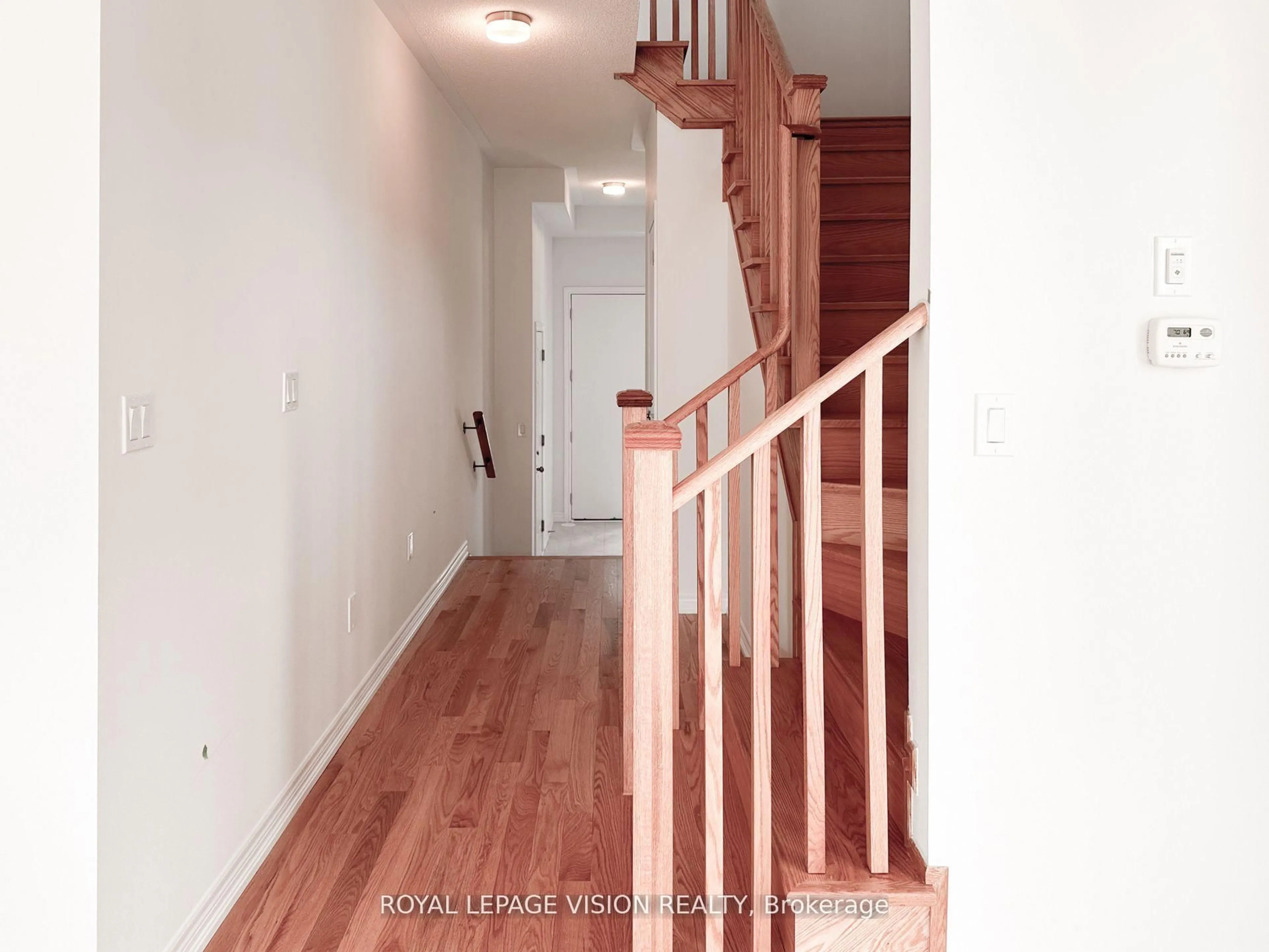 Unknown for 21 Sorbara Way, Whitby Ontario L1M 0M4