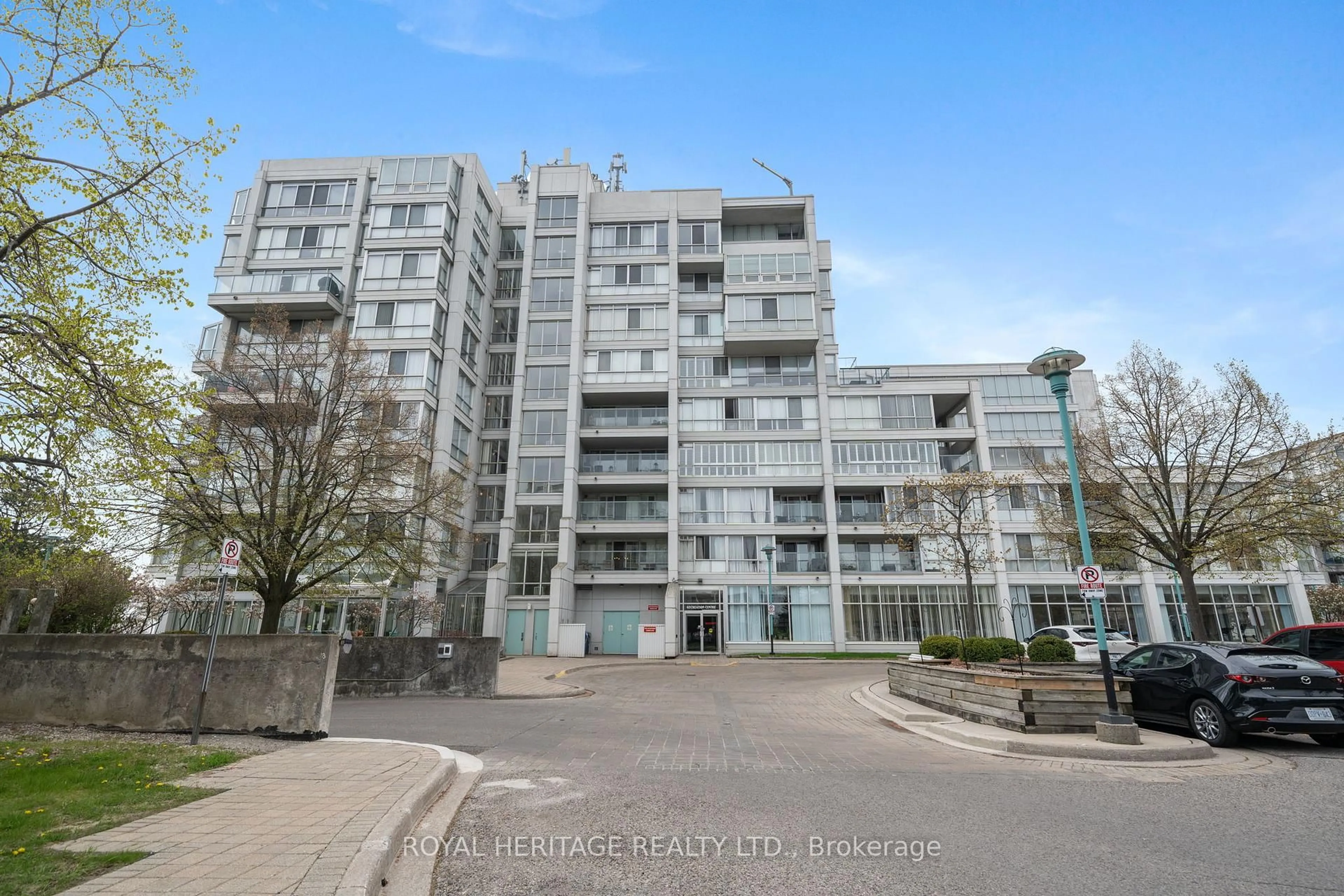 A pic from outside/outdoor area/front of a property/back of a property/a pic from drone, street for 45 Cumberland Lane #306, Ajax Ontario L1S 7K3
