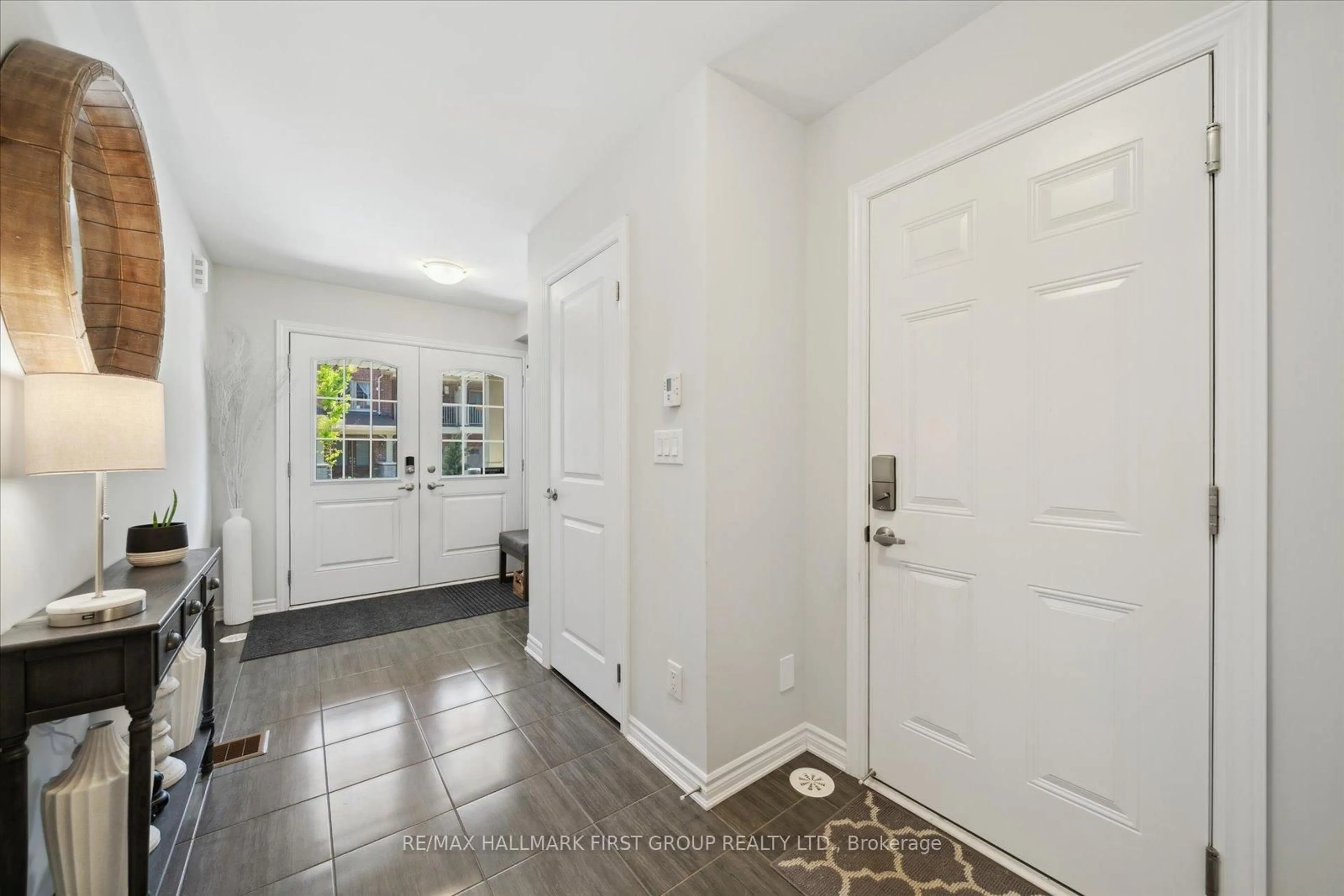 Indoor entryway for 50 Porcelain Way, Whitby Ontario L1R 0R6