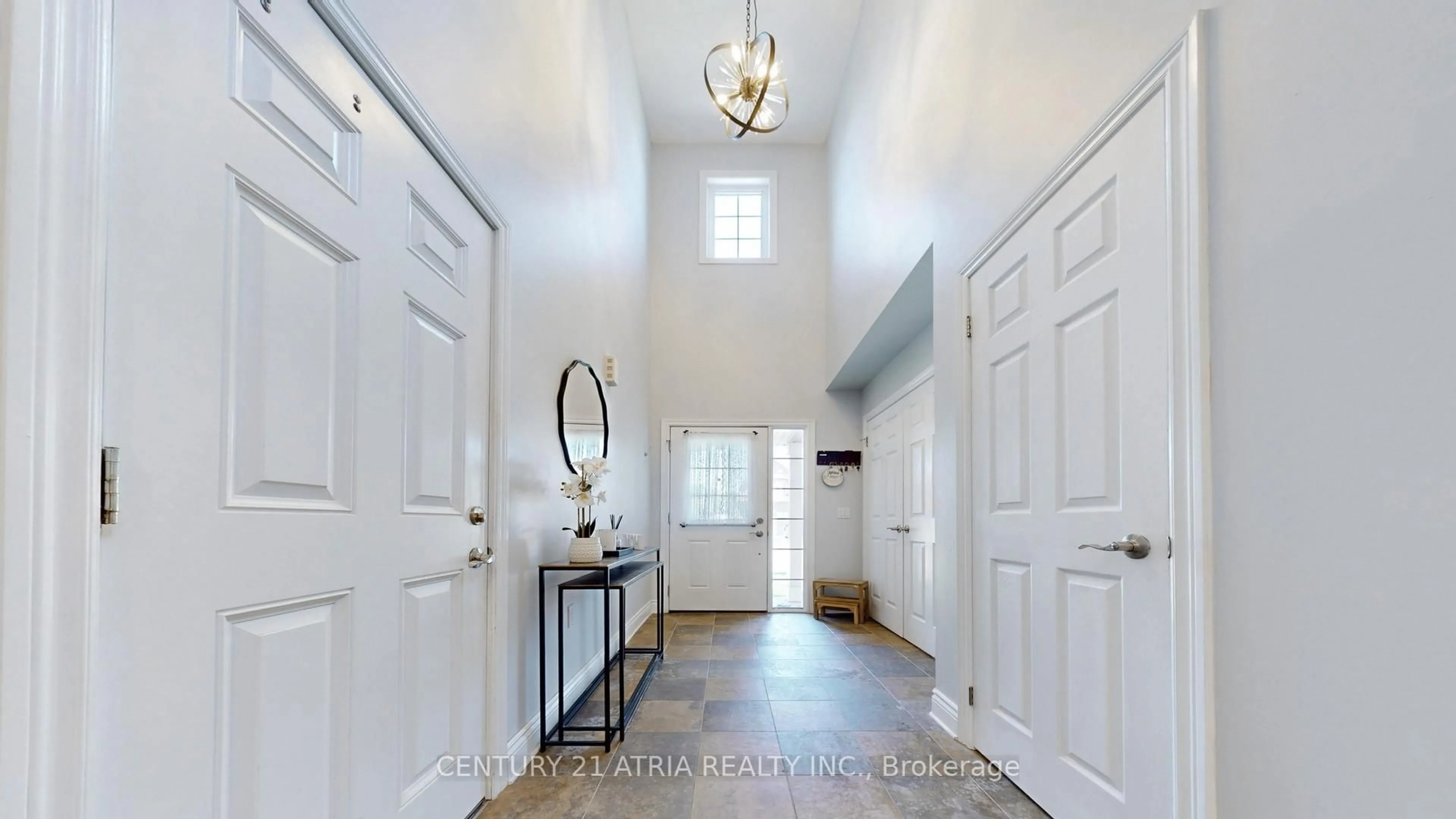 Indoor entryway for 1317 Kettering Dr, Oshawa Ontario L1K 3B1