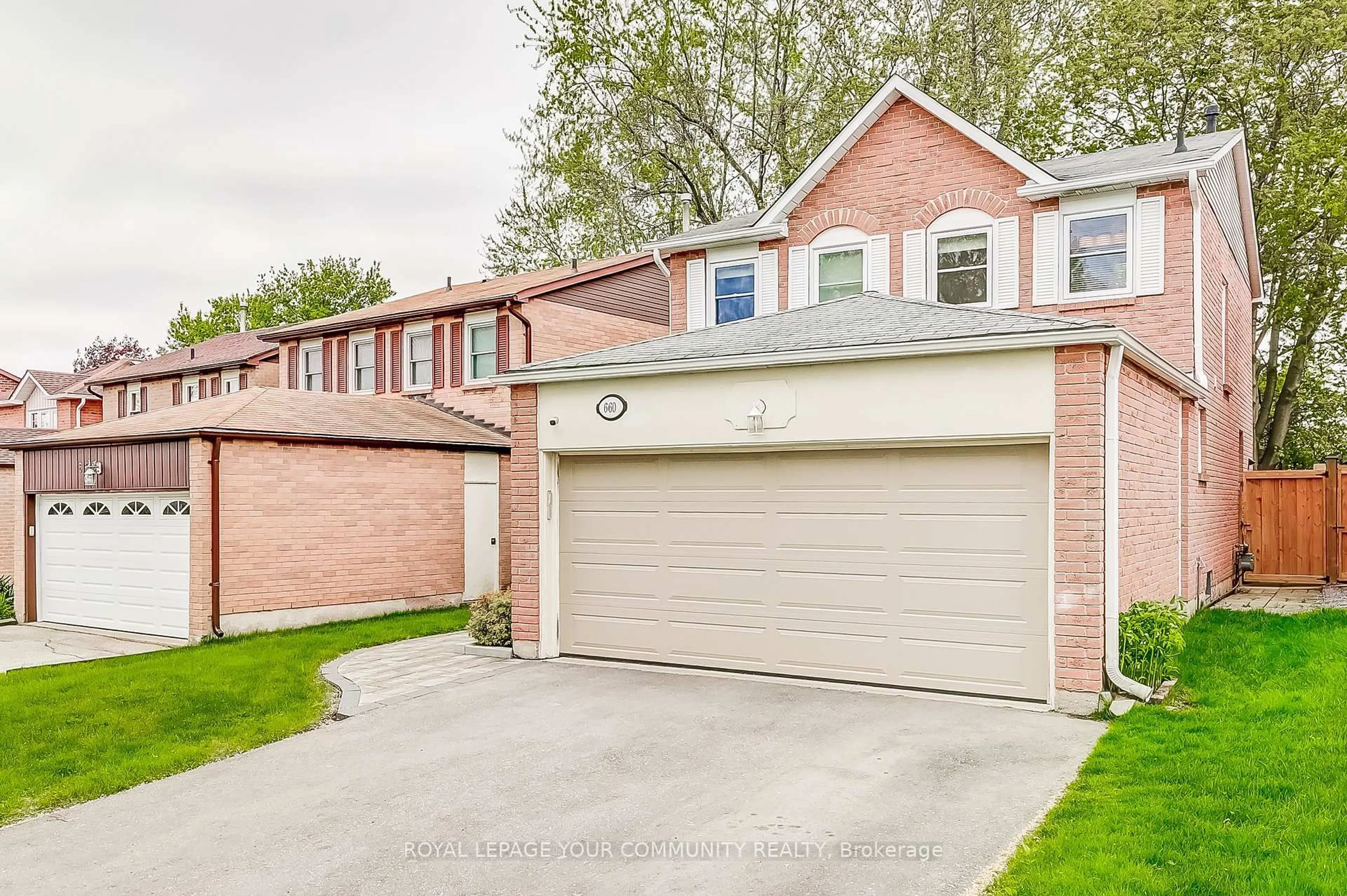 Home with brick exterior material, street for 660 Foxwood Tr, Pickering Ontario L1V 3X8