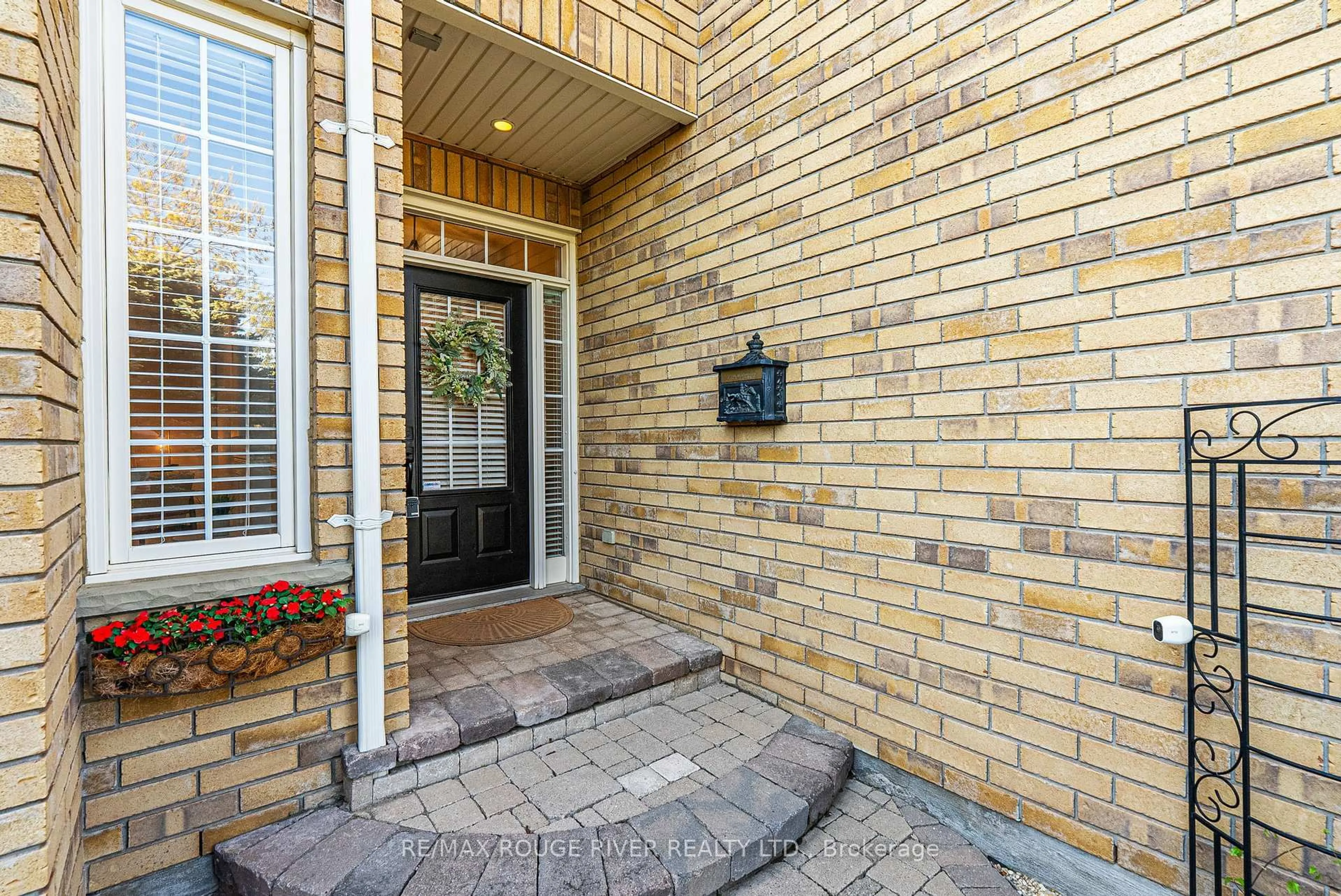 Unknown for 476 Britannia Ave, Oshawa Ontario L1L 1B7
