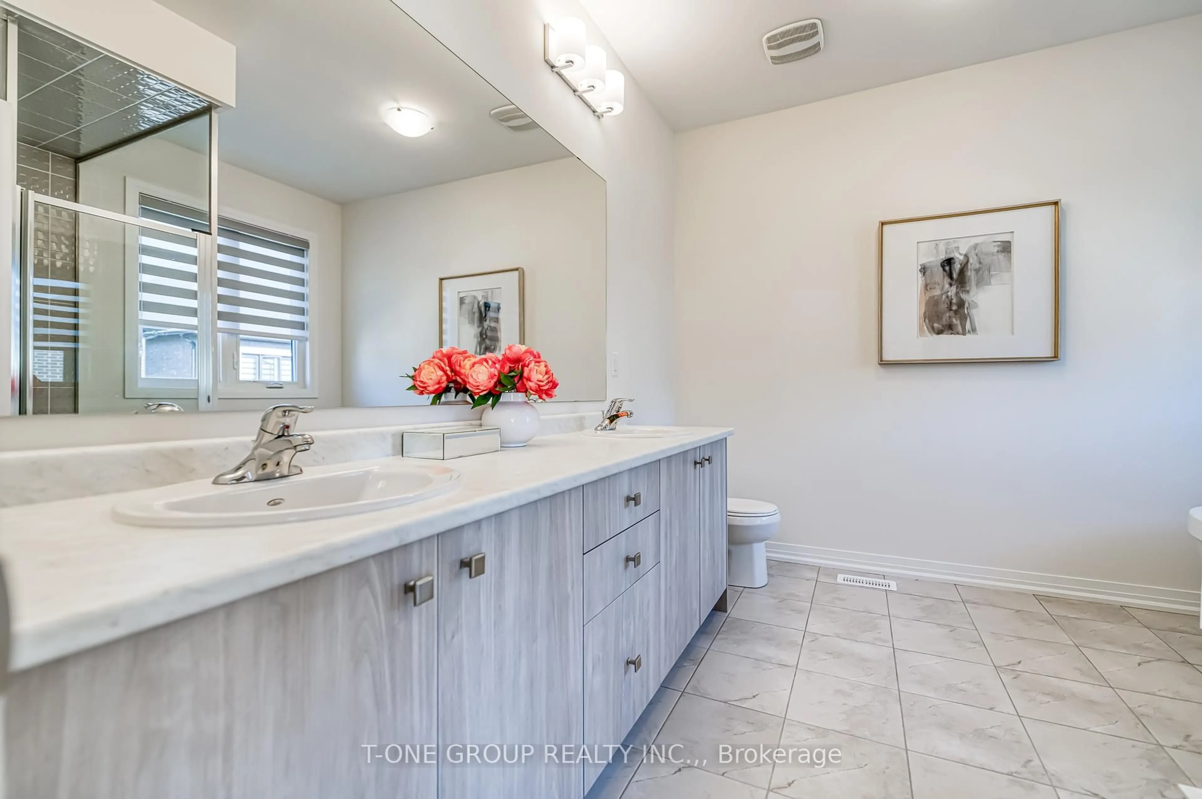 Contemporary bathroom, ceramic/tile floor for 1045 Pisces Tr, Pickering Ontario L1X 0P7