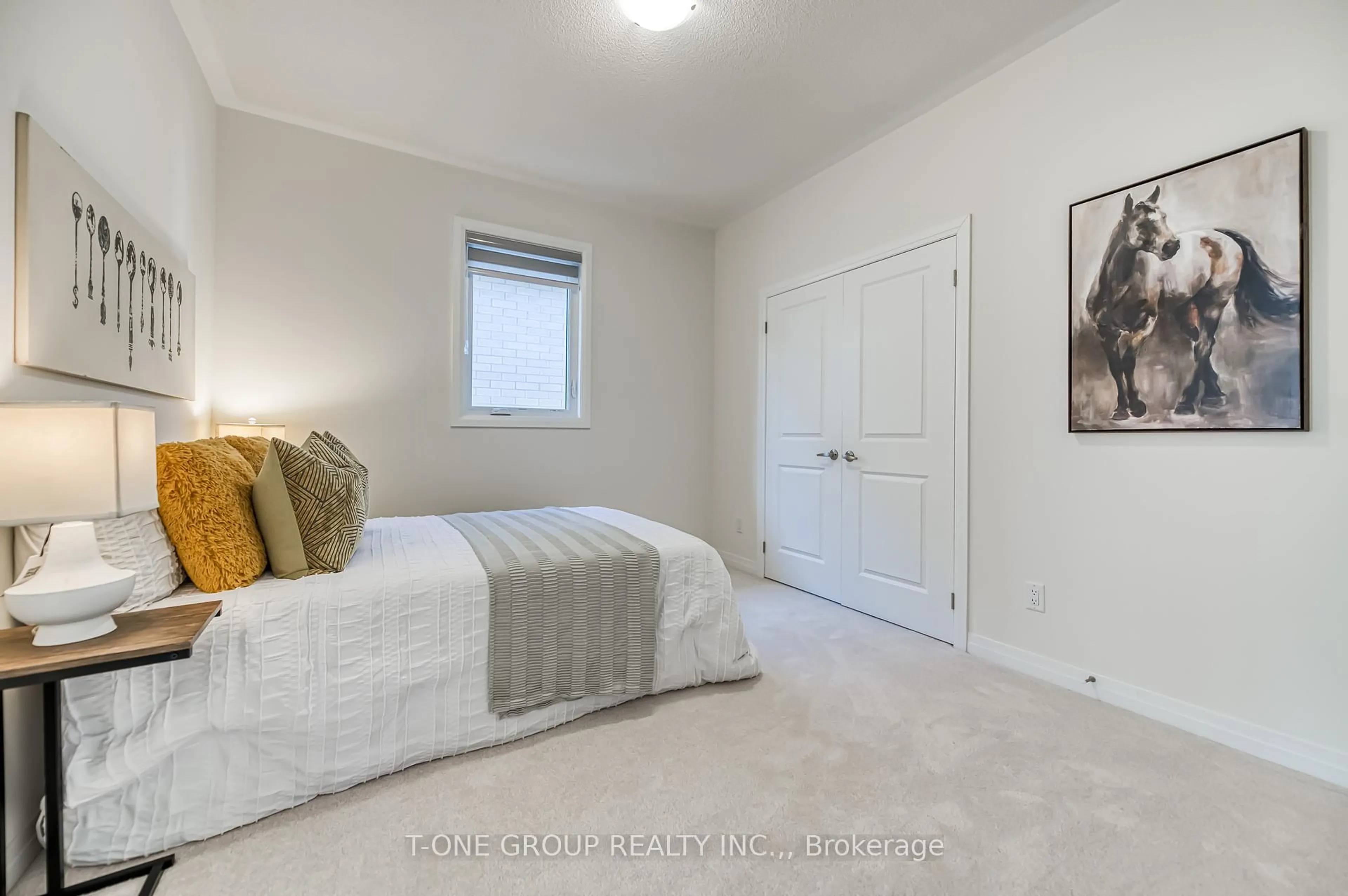A pic of a room for 1045 Pisces Tr, Pickering Ontario L1X 0P7