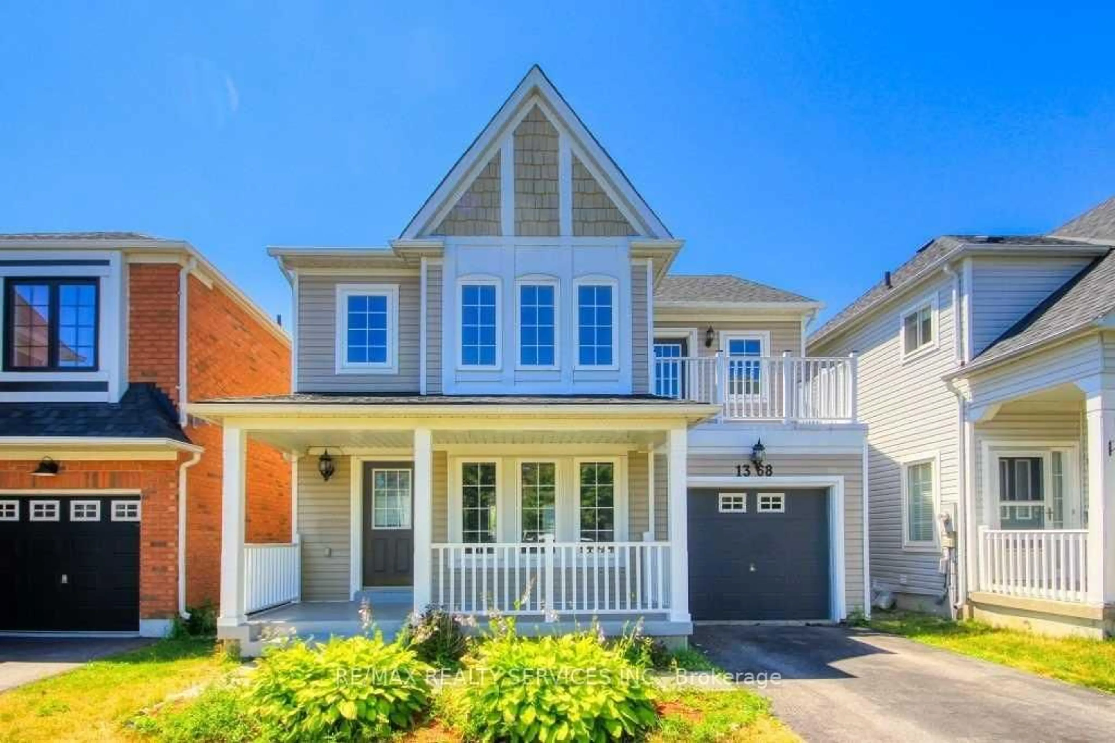 Home with brick exterior material, street for 1368 Dumont St, Oshawa Ontario L1K 2V3