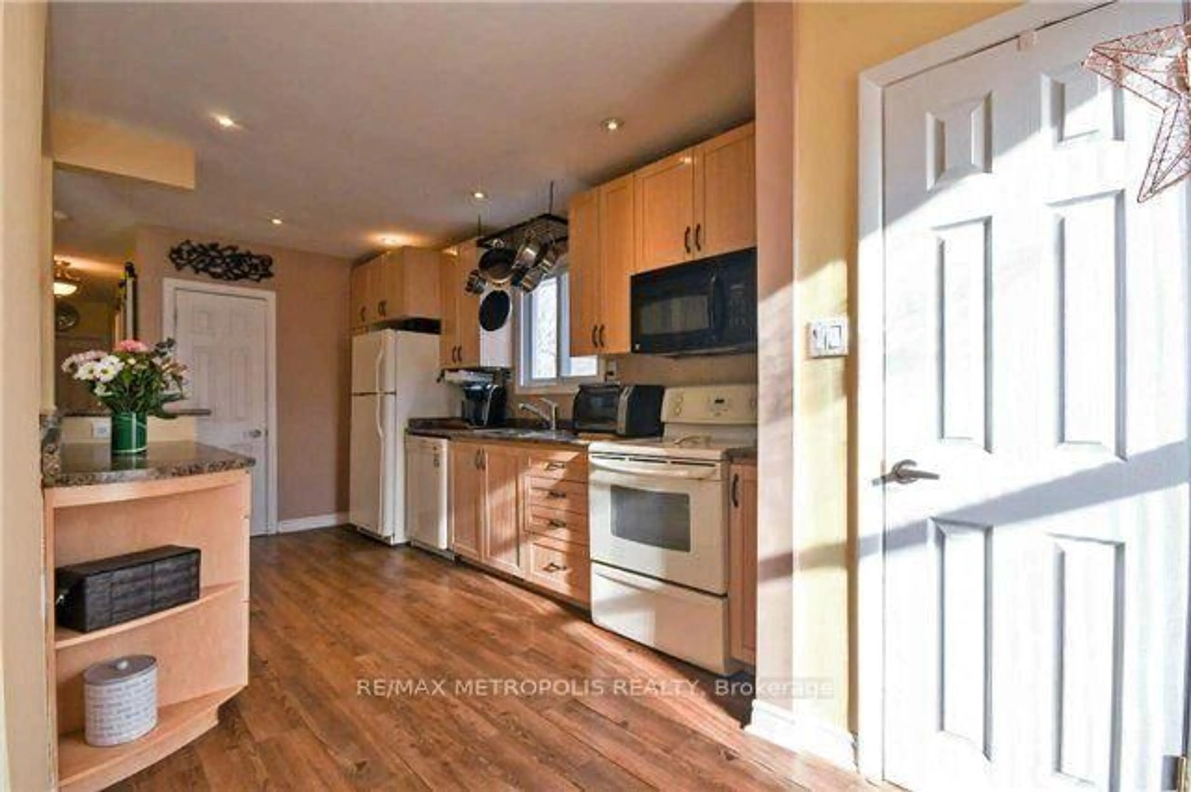Unknown for 38 Copping Rd, Toronto Ontario M1G 3J8