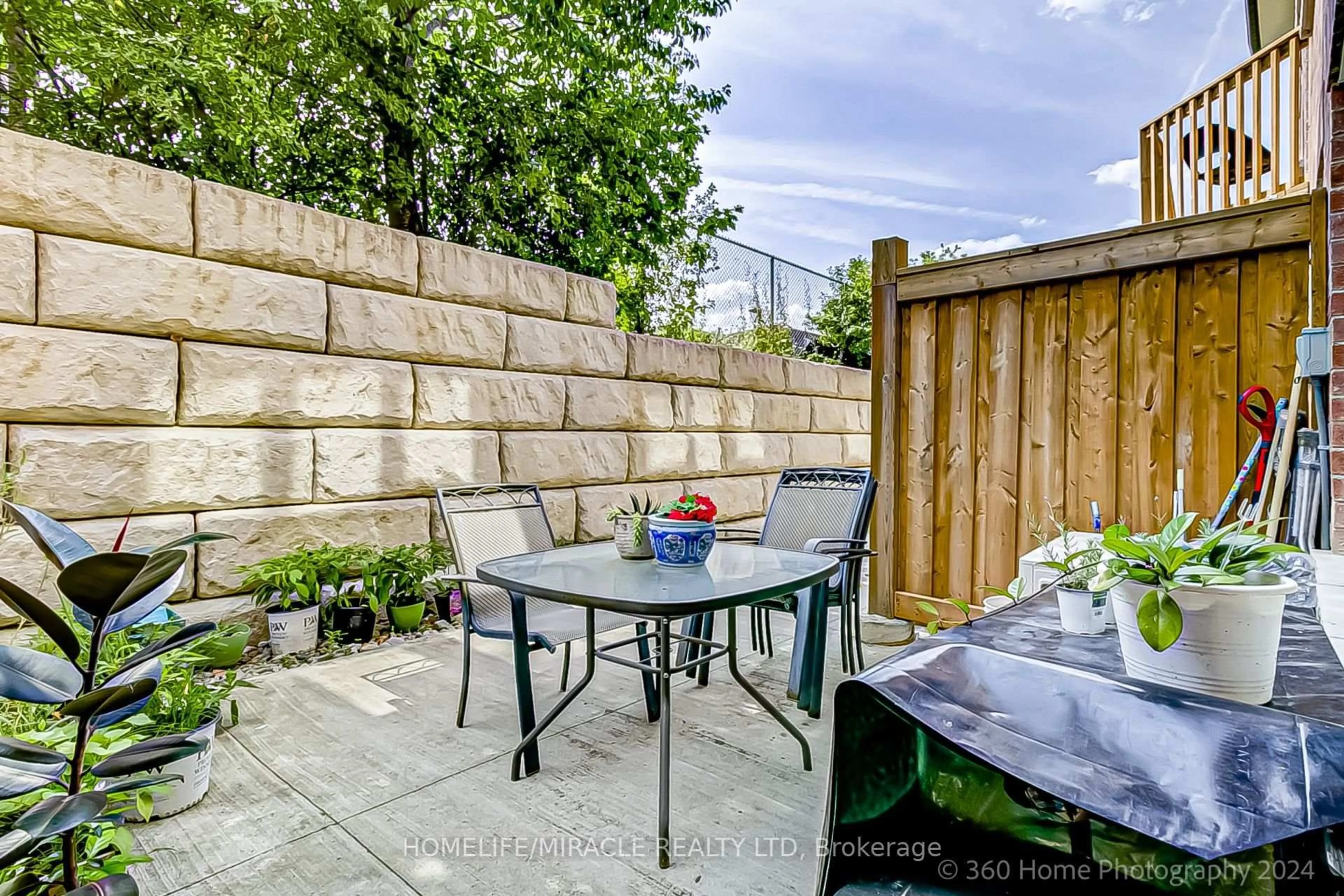 Patio, street for 1 Eaton Park Lane #21, Toronto Ontario M1W 0A5