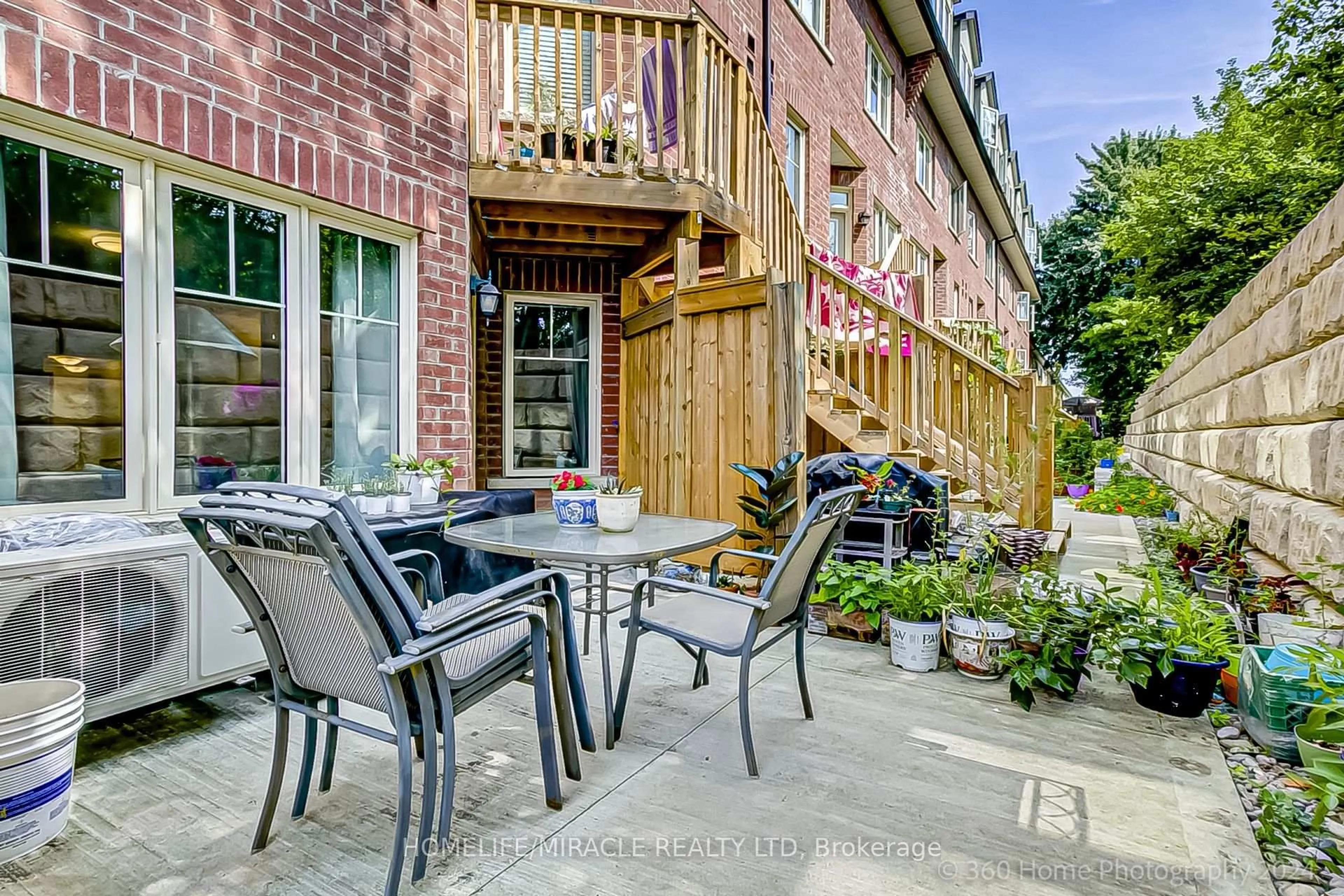 Patio, street for 1 Eaton Park Lane #21, Toronto Ontario M1W 0A5