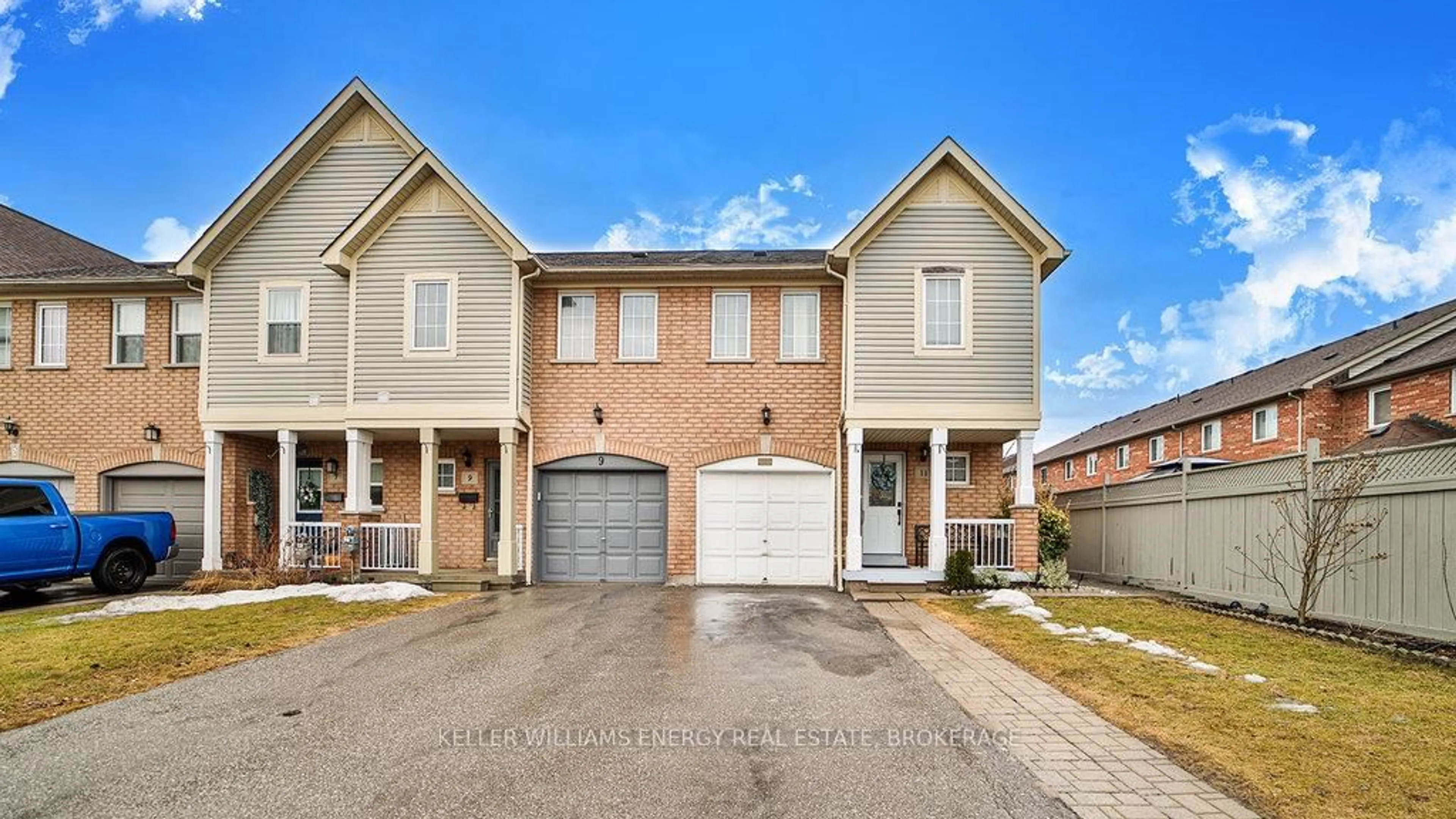 Home with brick exterior material, street for 11 Plantation Crt, Whitby Ontario L1P 1R2
