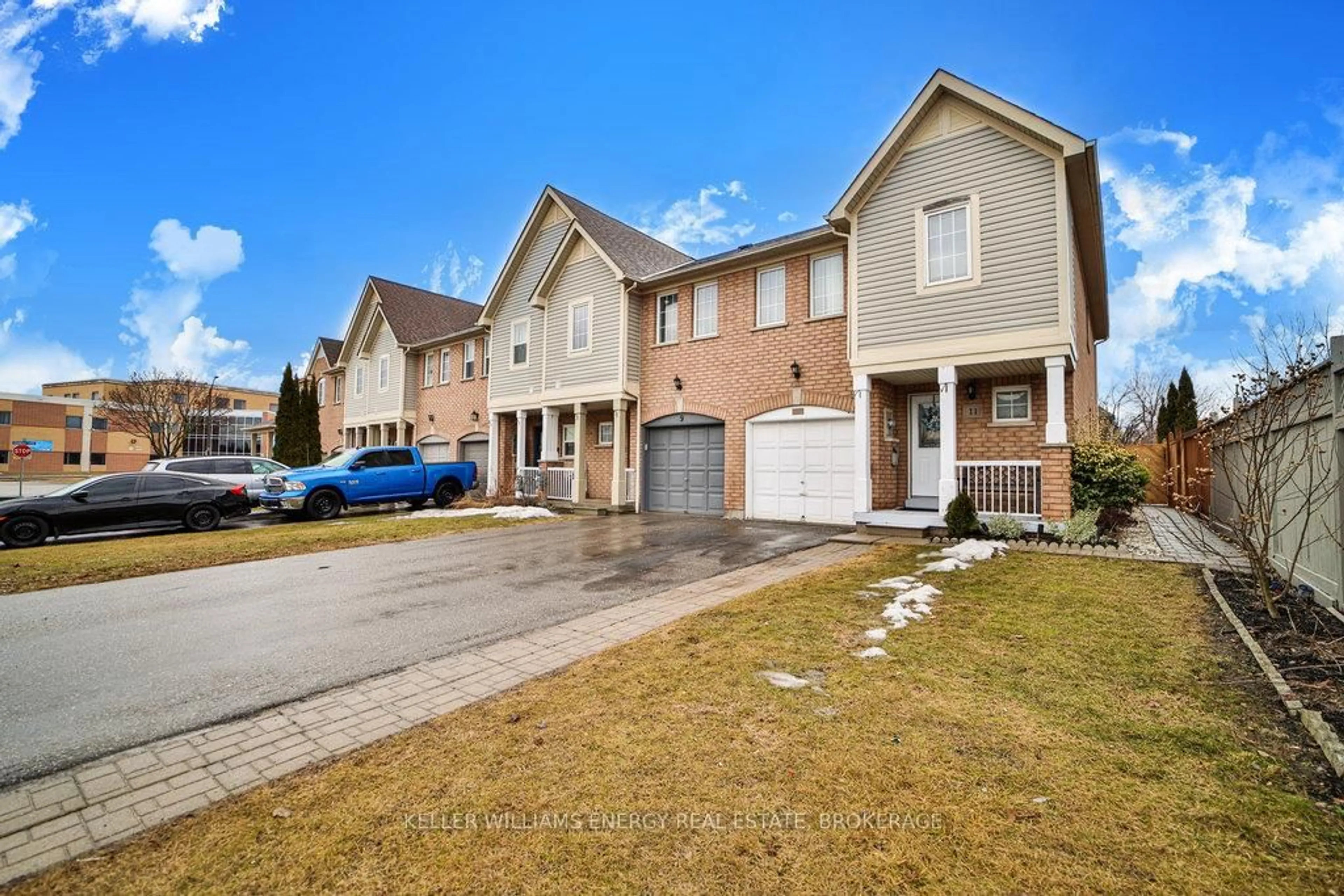 Home with brick exterior material, street for 11 Plantation Crt, Whitby Ontario L1P 1R2