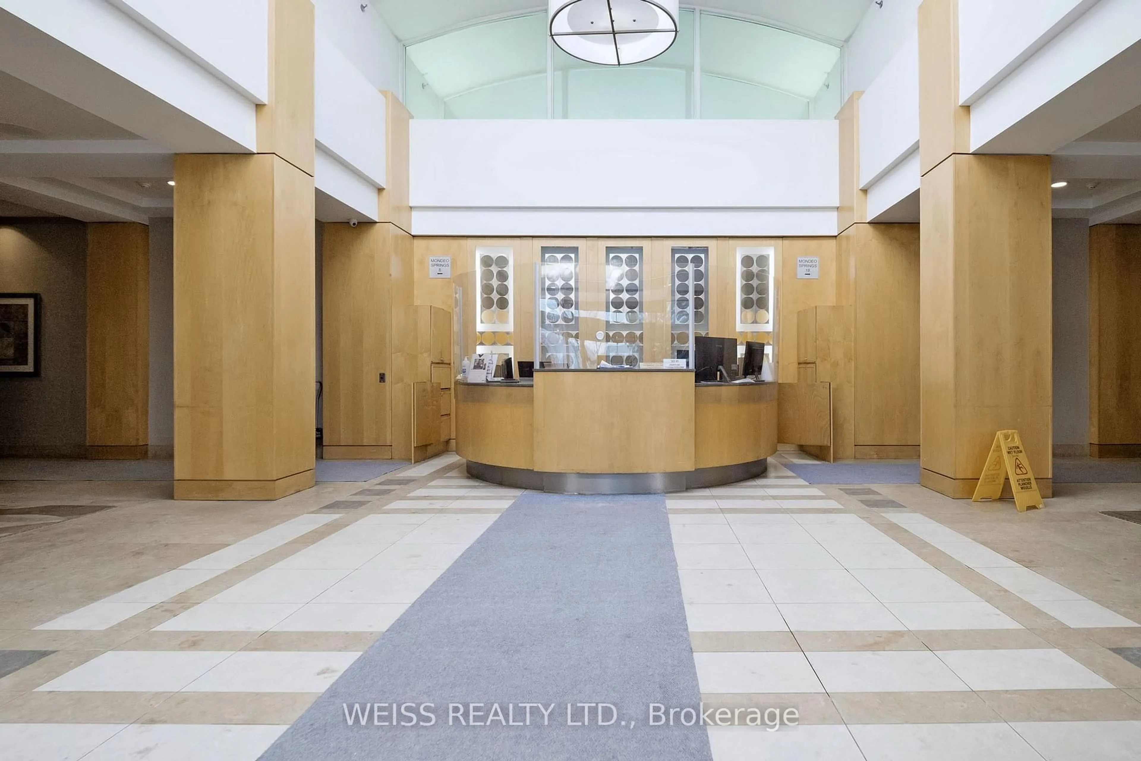 Lobby for 18 Mondeo Dr #529, Toronto Ontario M1P 5C8