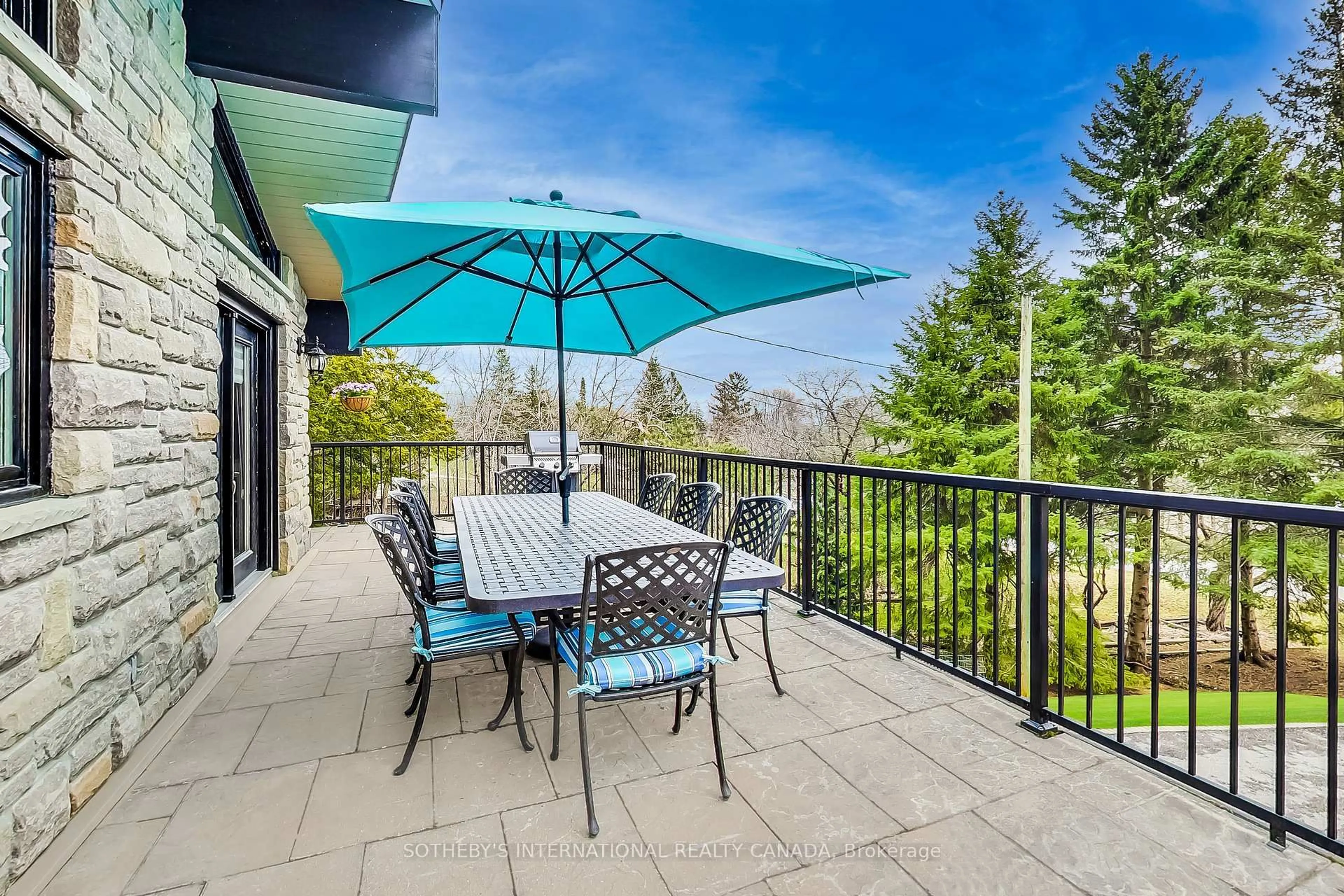Patio, water/lake/river/ocean view for 41 MeadowCliffe Dr, Toronto Ontario M1M 2X8