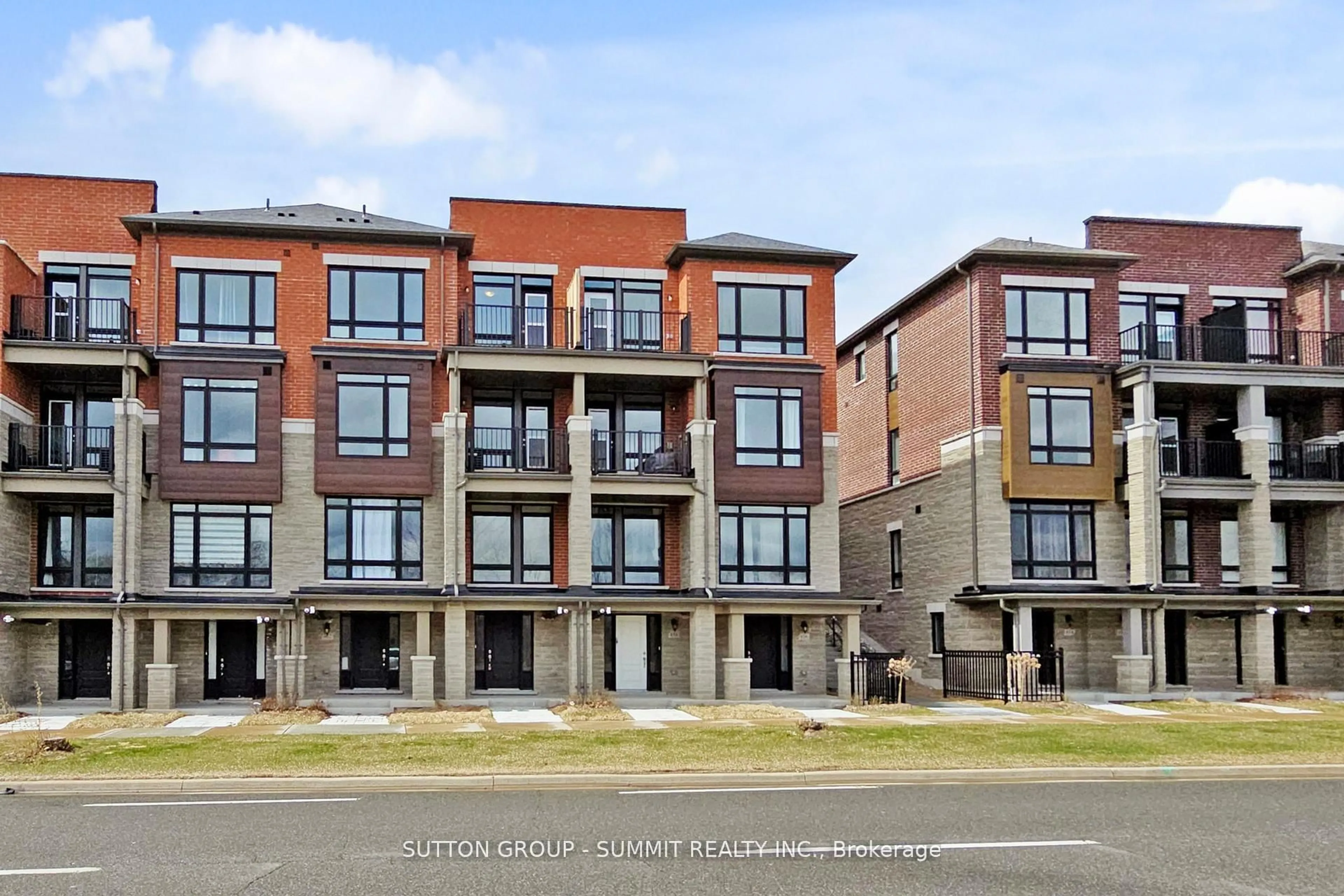 Home with brick exterior material, unknown for 460 SALEM Rd, Ajax Ontario L1S 0G9
