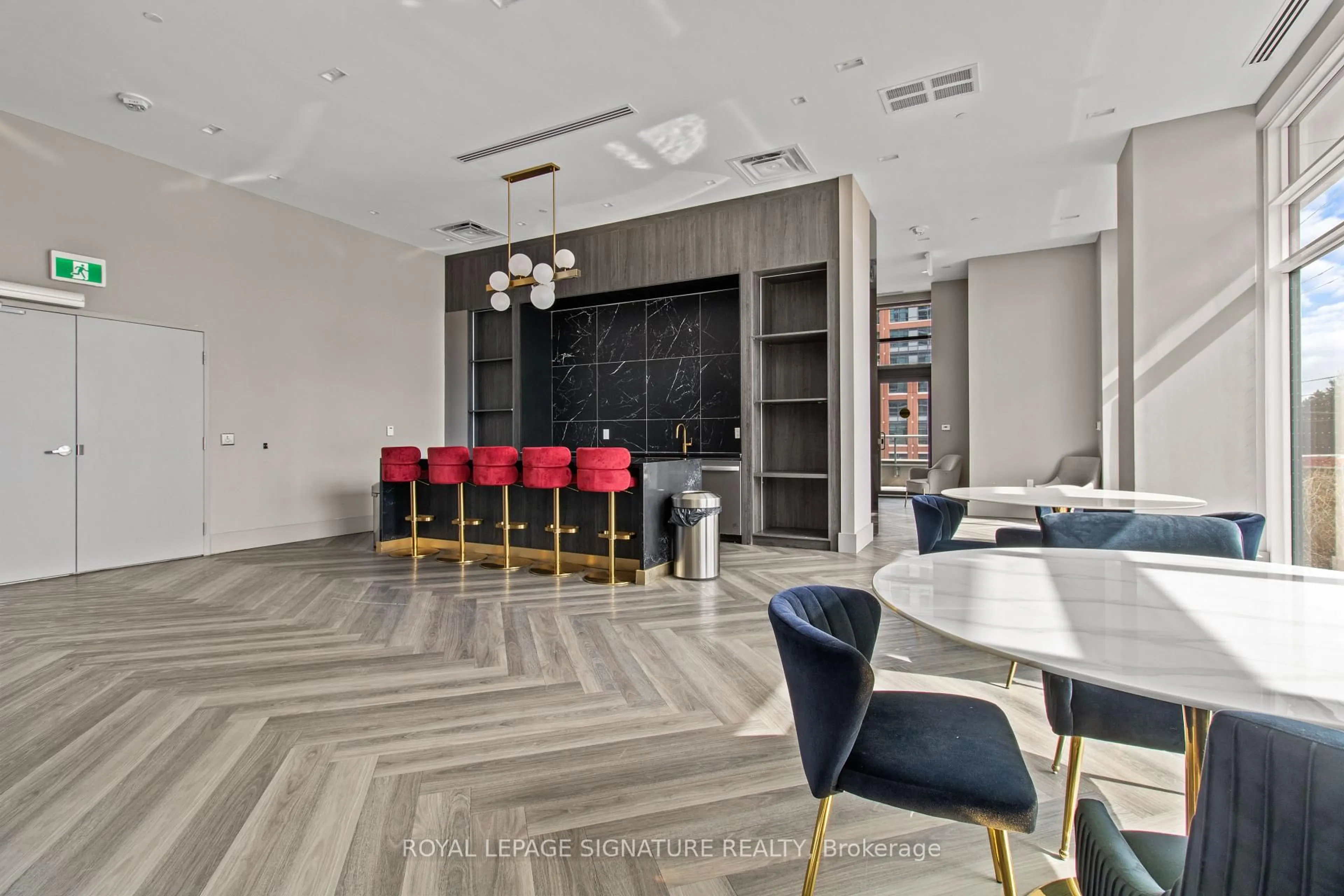 Unknown for 3220 Sheppard Ave #904, Toronto Ontario M1T 0B7