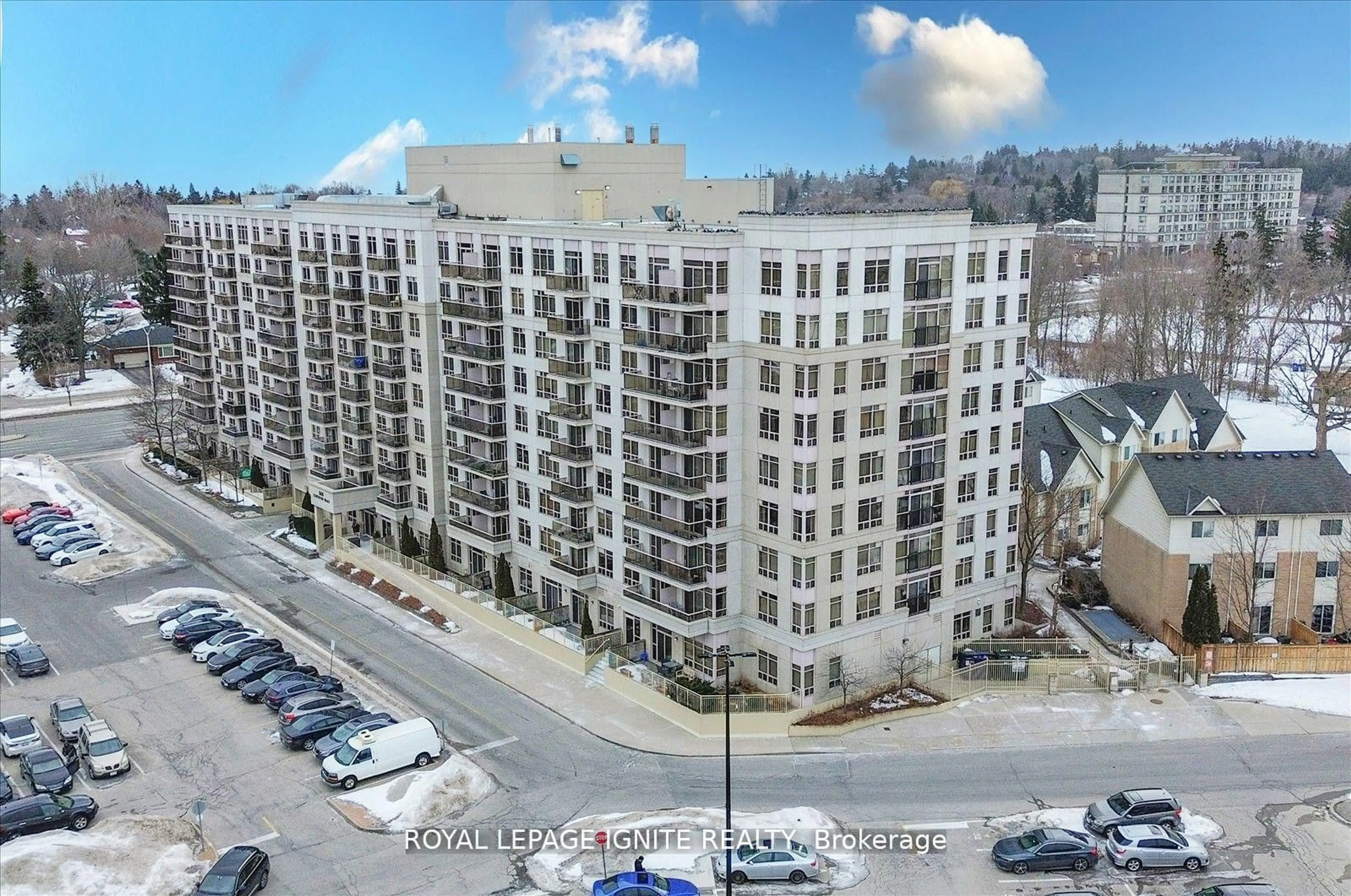 A pic from outside/outdoor area/front of a property/back of a property/a pic from drone, city buildings view from balcony for 3650 Kingston Rd #808, Toronto Ontario M1M 3X9