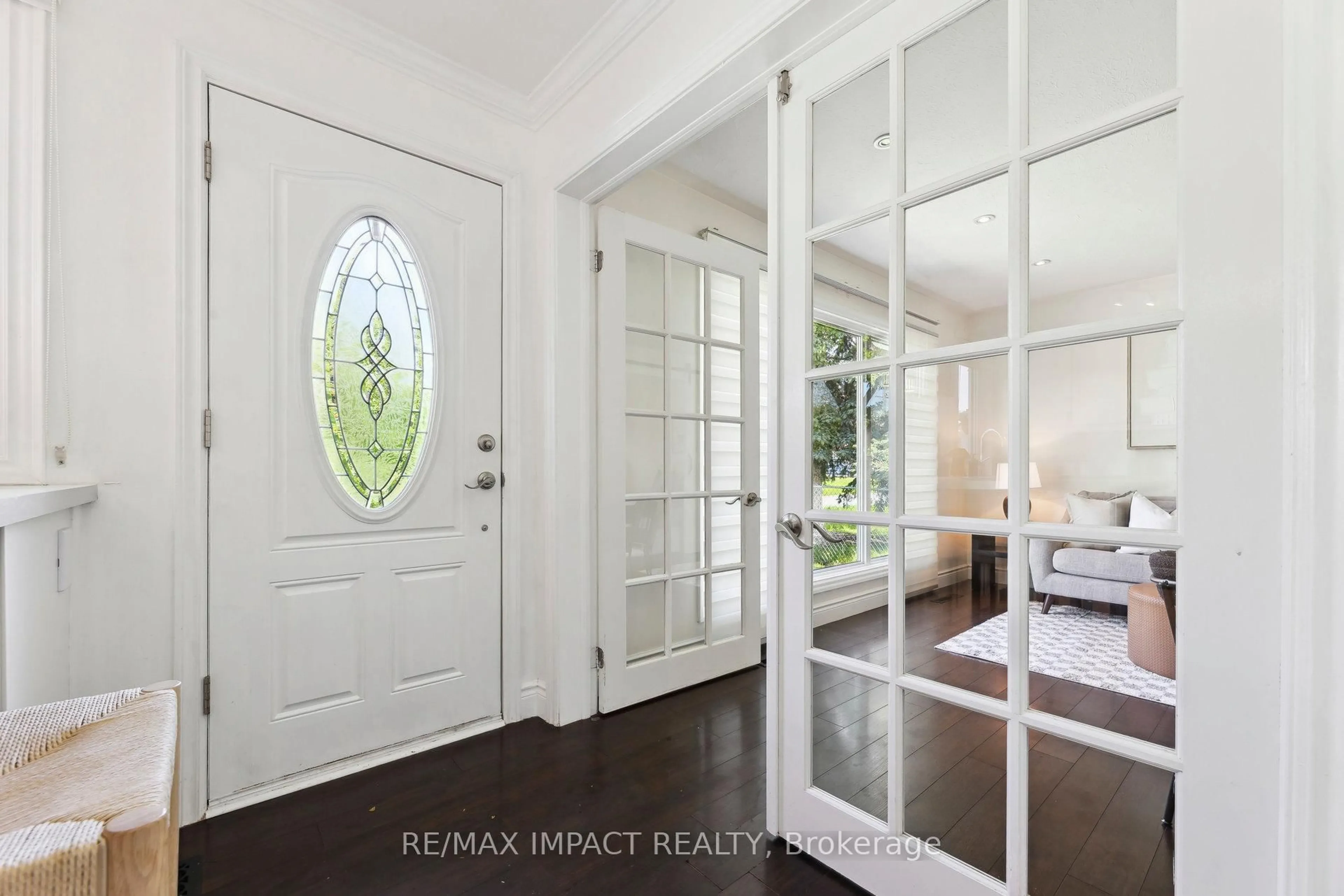 Indoor entryway for 55 Cobbledick St St, Clarington Ontario L0B 1M0