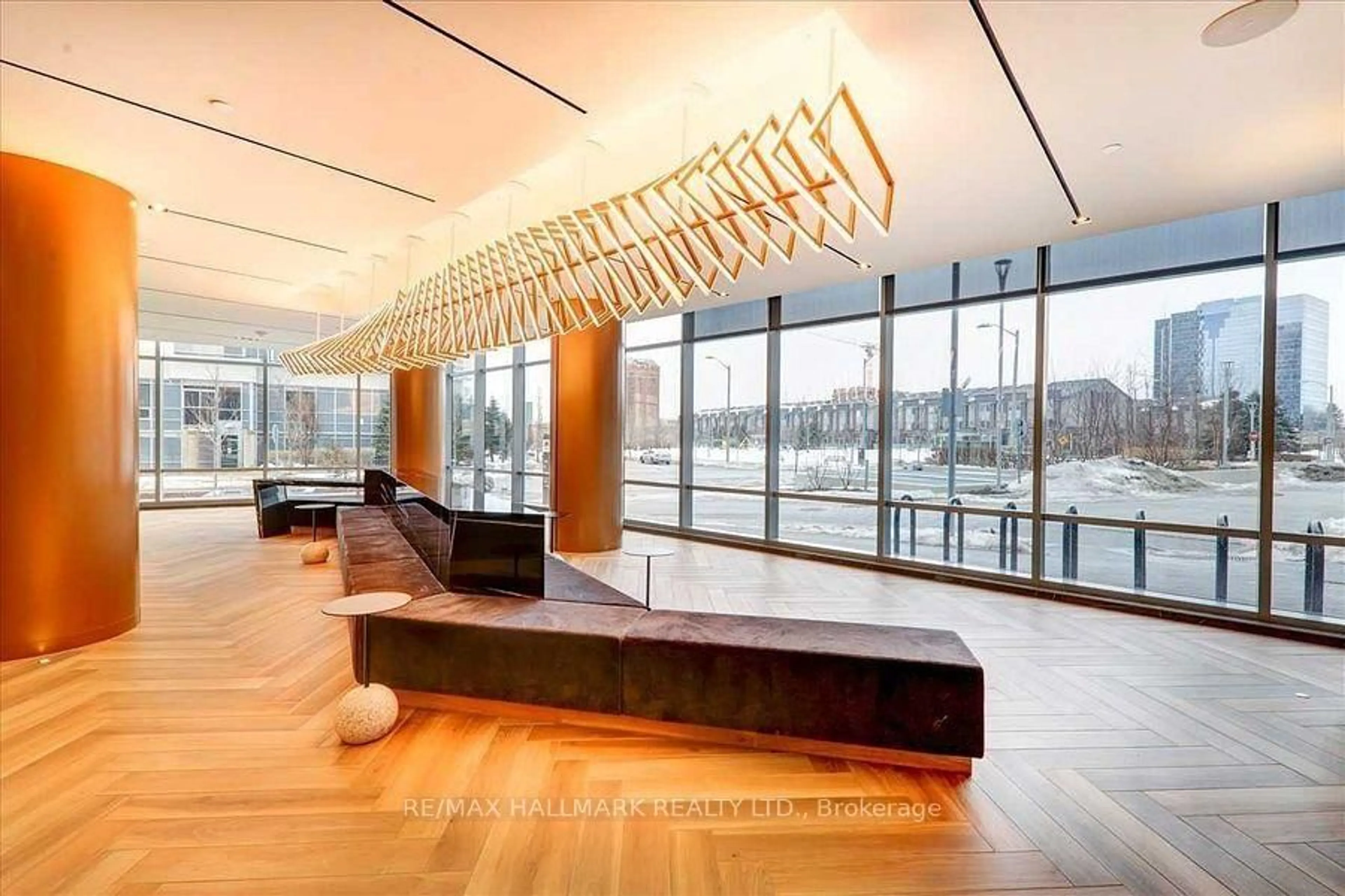 Indoor foyer for 225 Village Green Sq #2604, Toronto Ontario M1S 0N4