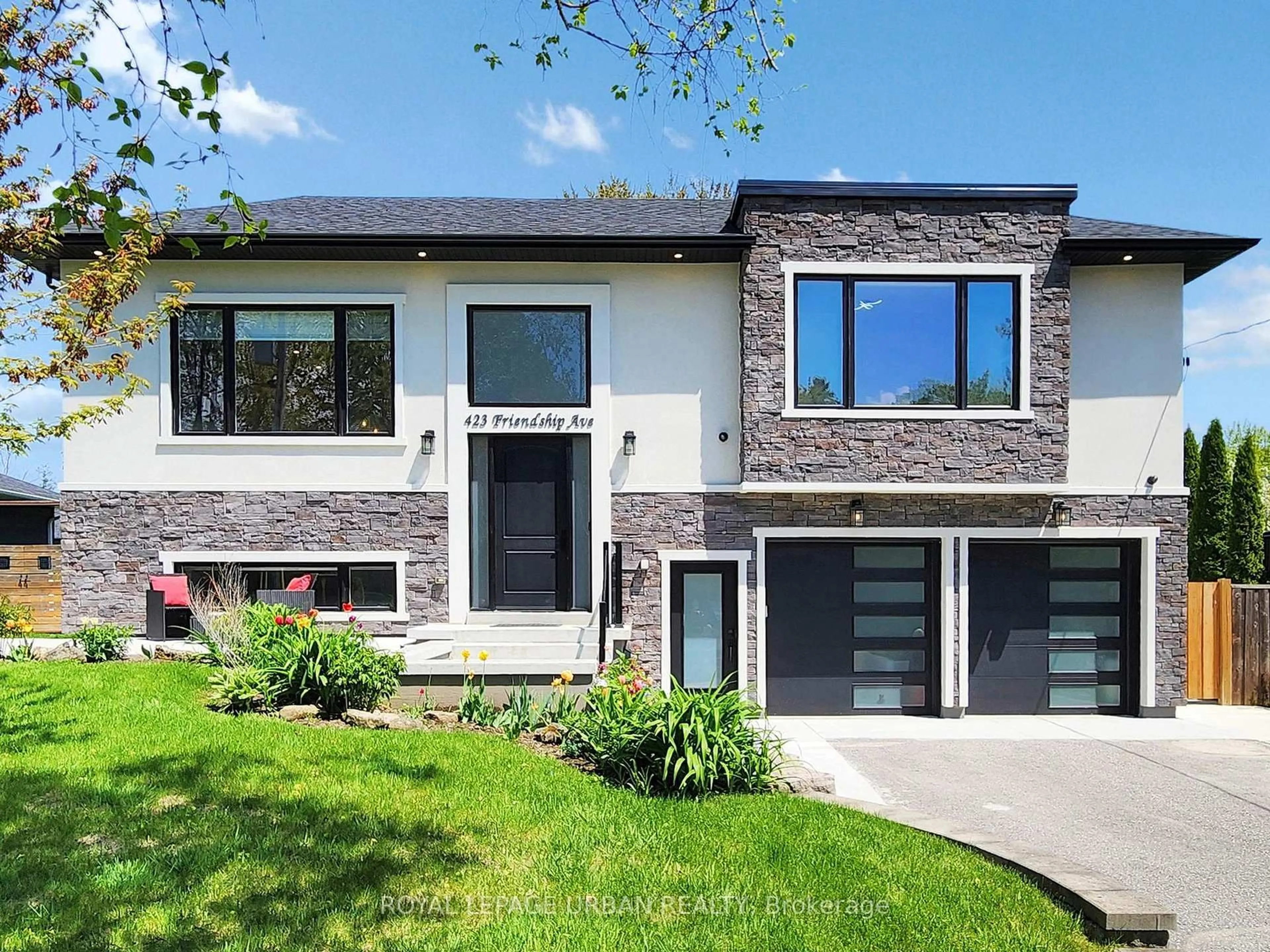 Home with brick exterior material, street for 423 Friendship Ave, Toronto Ontario M1C 2X8