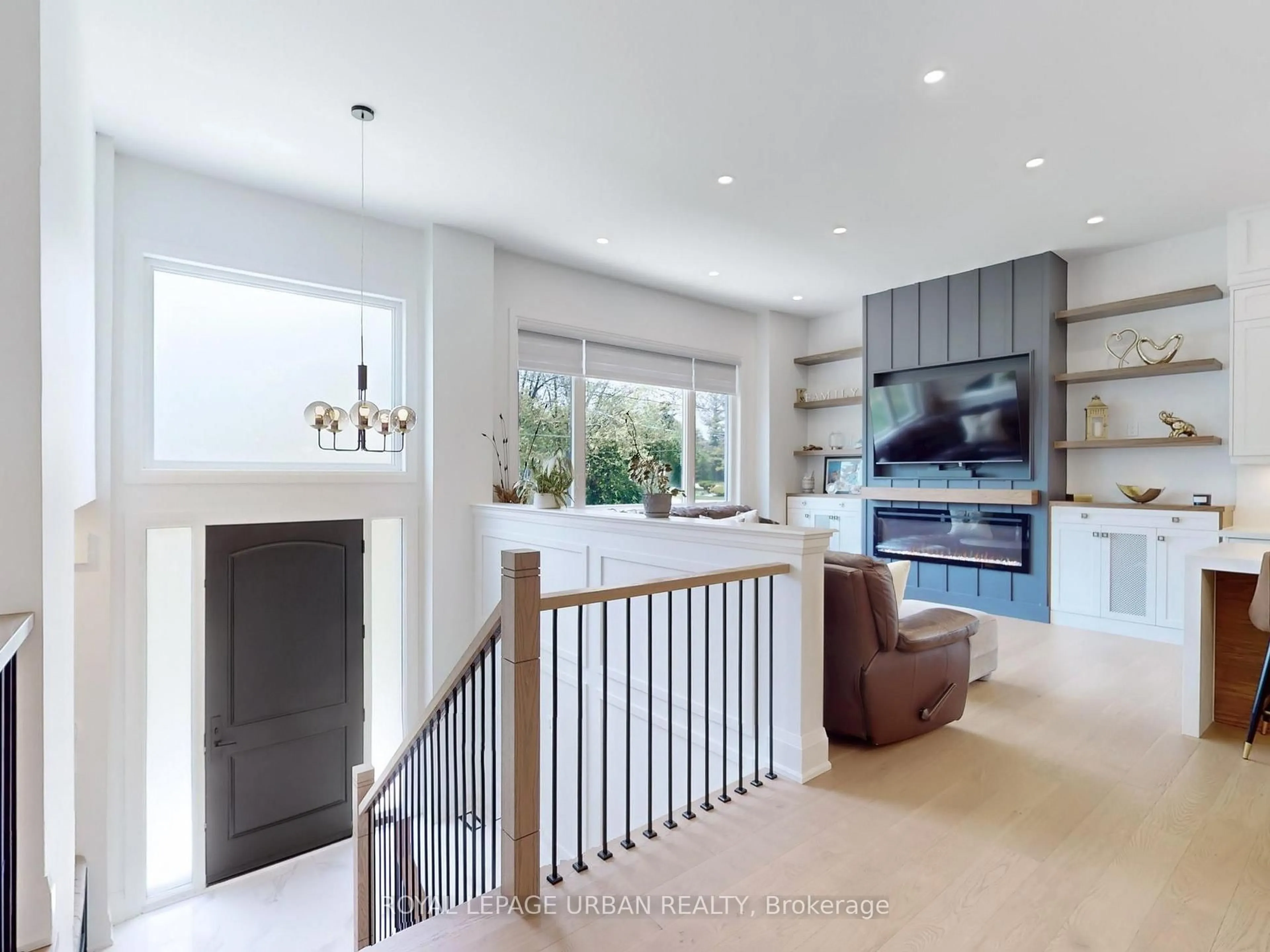Open concept kitchen, unknown for 423 Friendship Ave, Toronto Ontario M1C 2X8