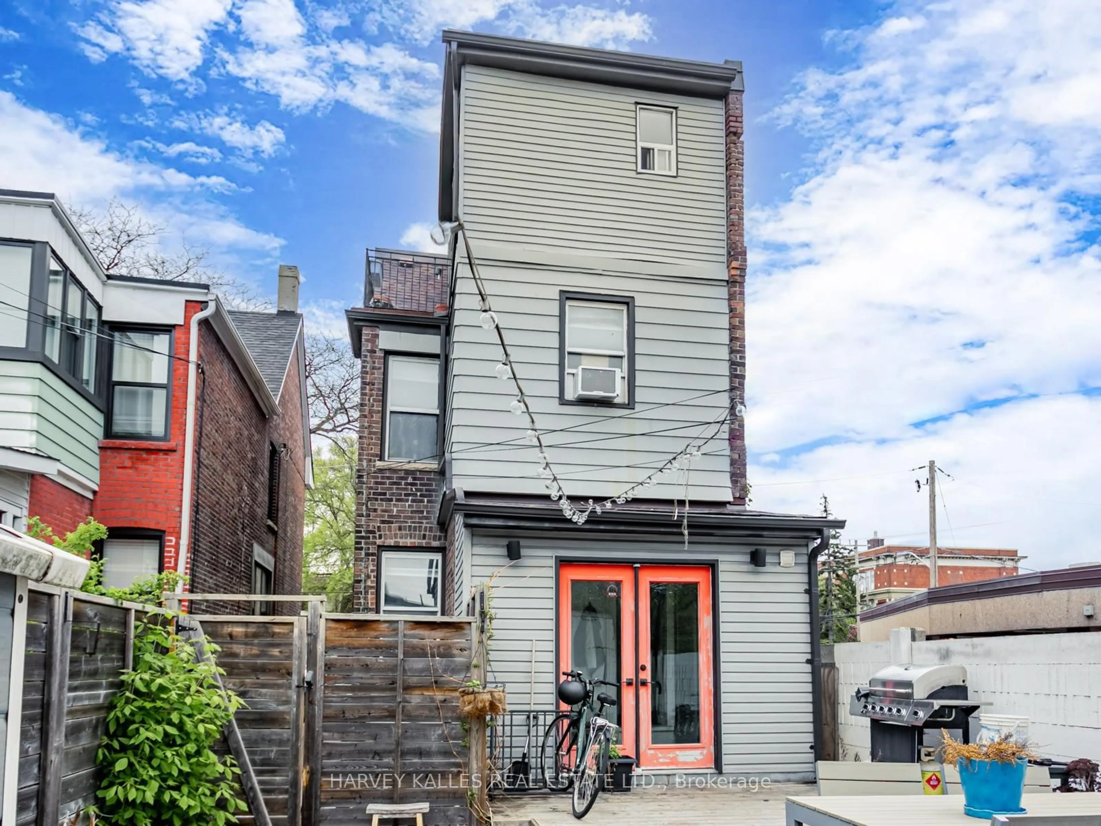 Unknown for 45 Strathmore Blvd, Toronto Ontario M4C 1N5