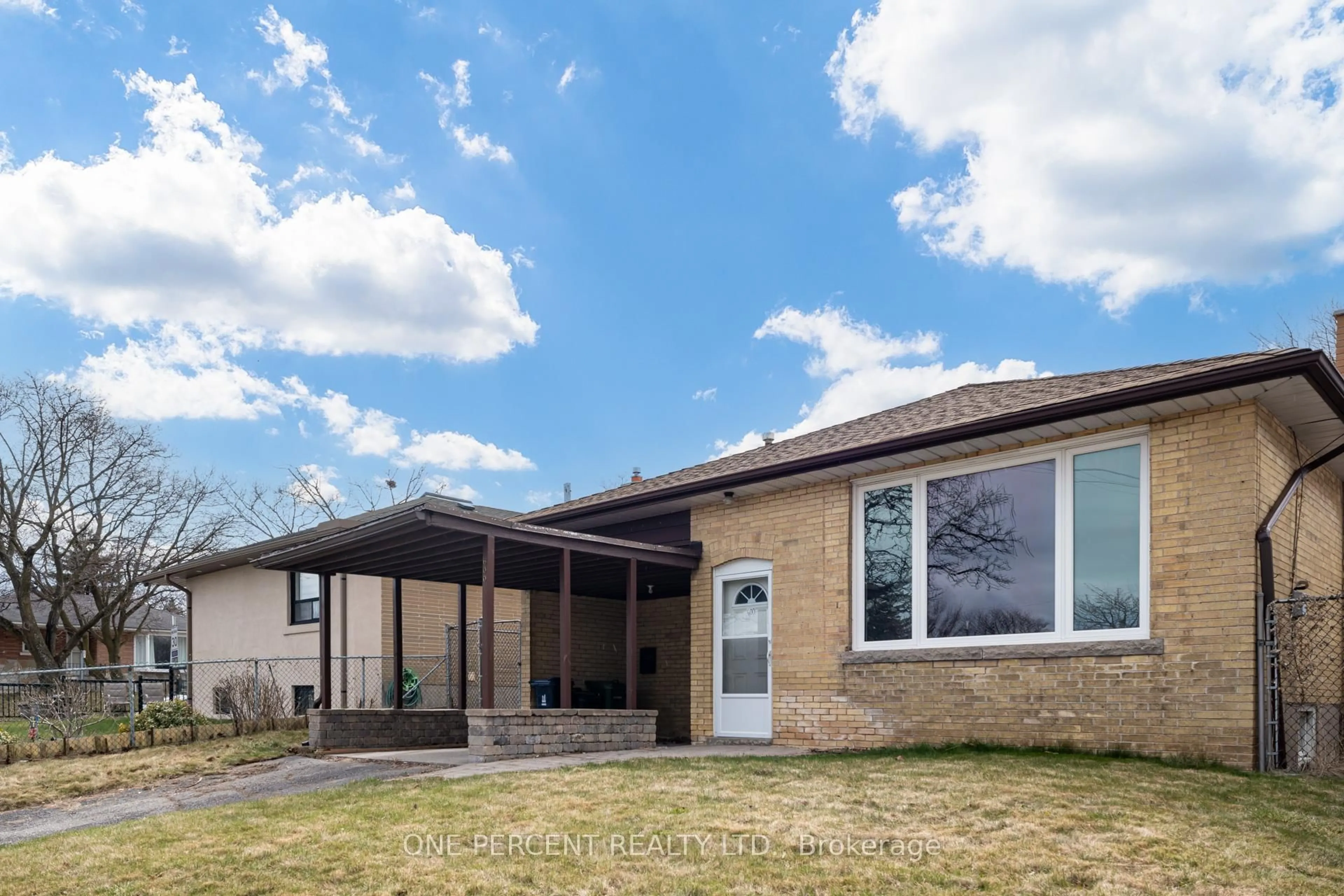 Home with brick exterior material, street for 600 McCowan Rd, Toronto Ontario M1J 1K1