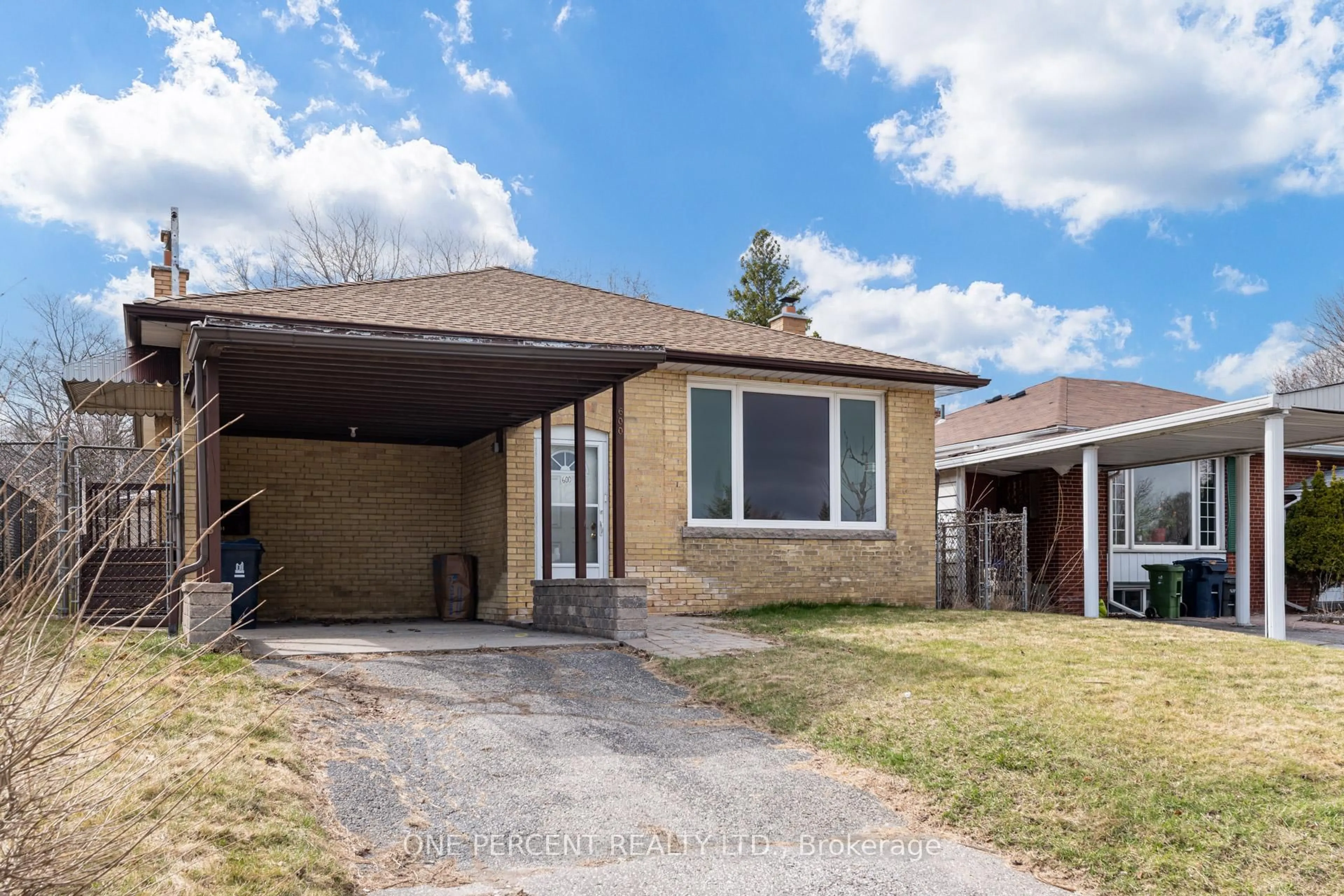 Home with brick exterior material, street for 600 McCowan Rd, Toronto Ontario M1J 1K1